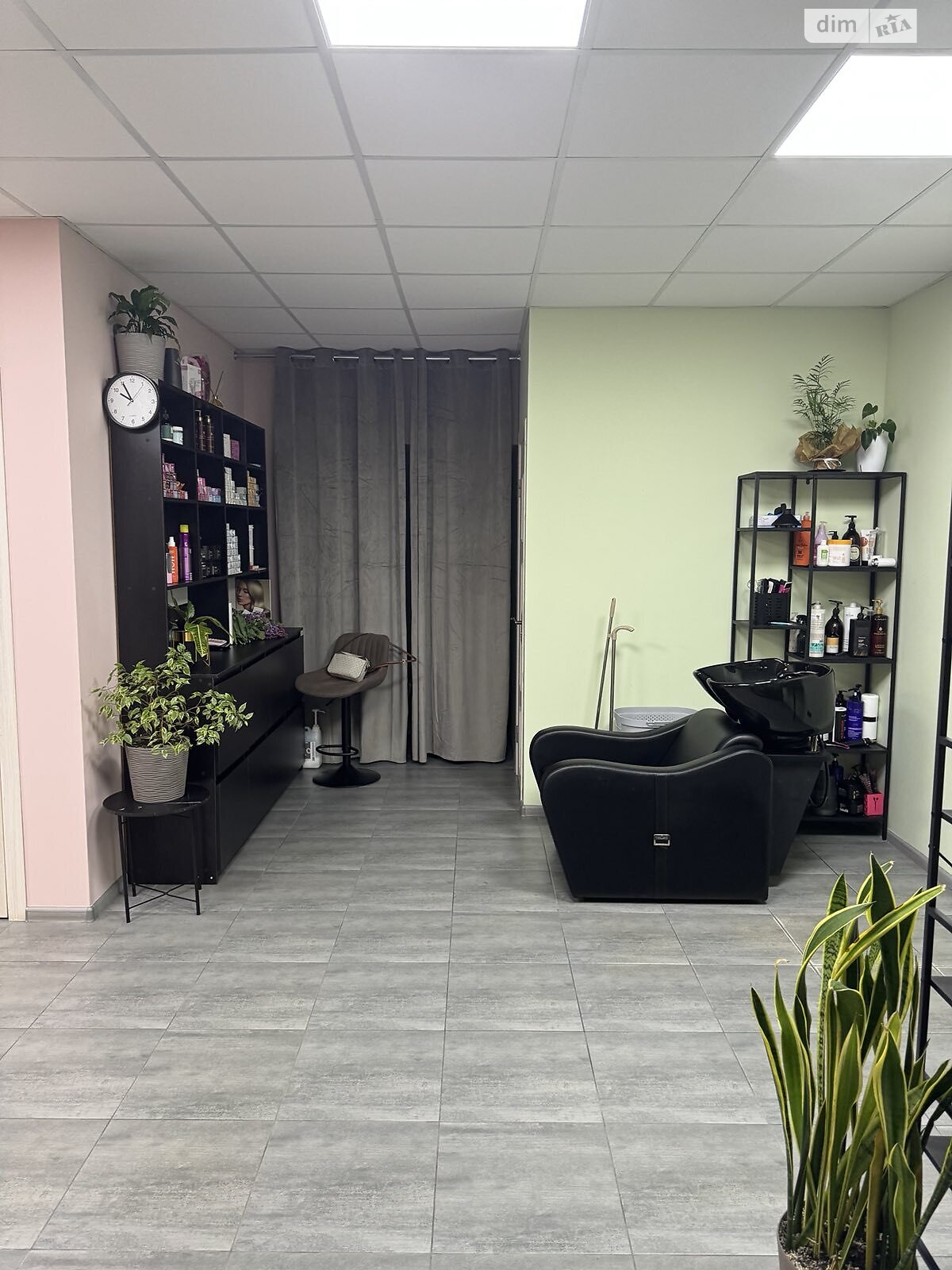 Коммерческое помещение в Хмельницком, продажа по Панаса Мирного улица 1, район Выставка, цена: 43 500 долларов за объект фото 1 Коммерческое помещение в Хмельницком, продажа по Панаса Мирного улица 1, район Выставка, цена: 43 500 долларов за объект фото 1