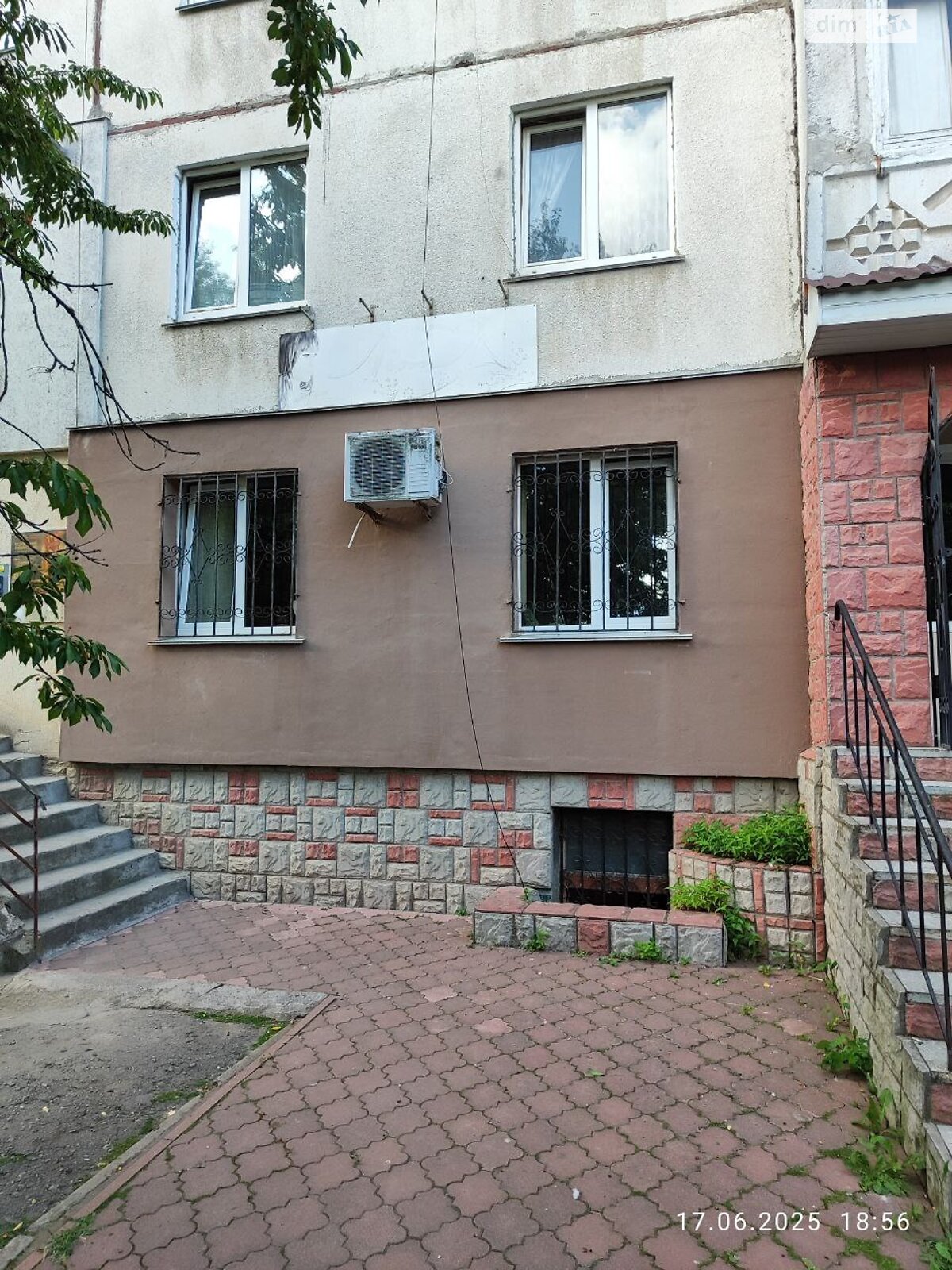 Коммерческое помещение в Хмельницком, продажа по Степана Бандеры улица 10/3, район Выставка, цена: 40 000 долларов за объект фото 1 Коммерческое помещение в Хмельницком, продажа по Степана Бандеры улица 10/3, район Выставка, цена: 40 000 долларов за объект фото 1