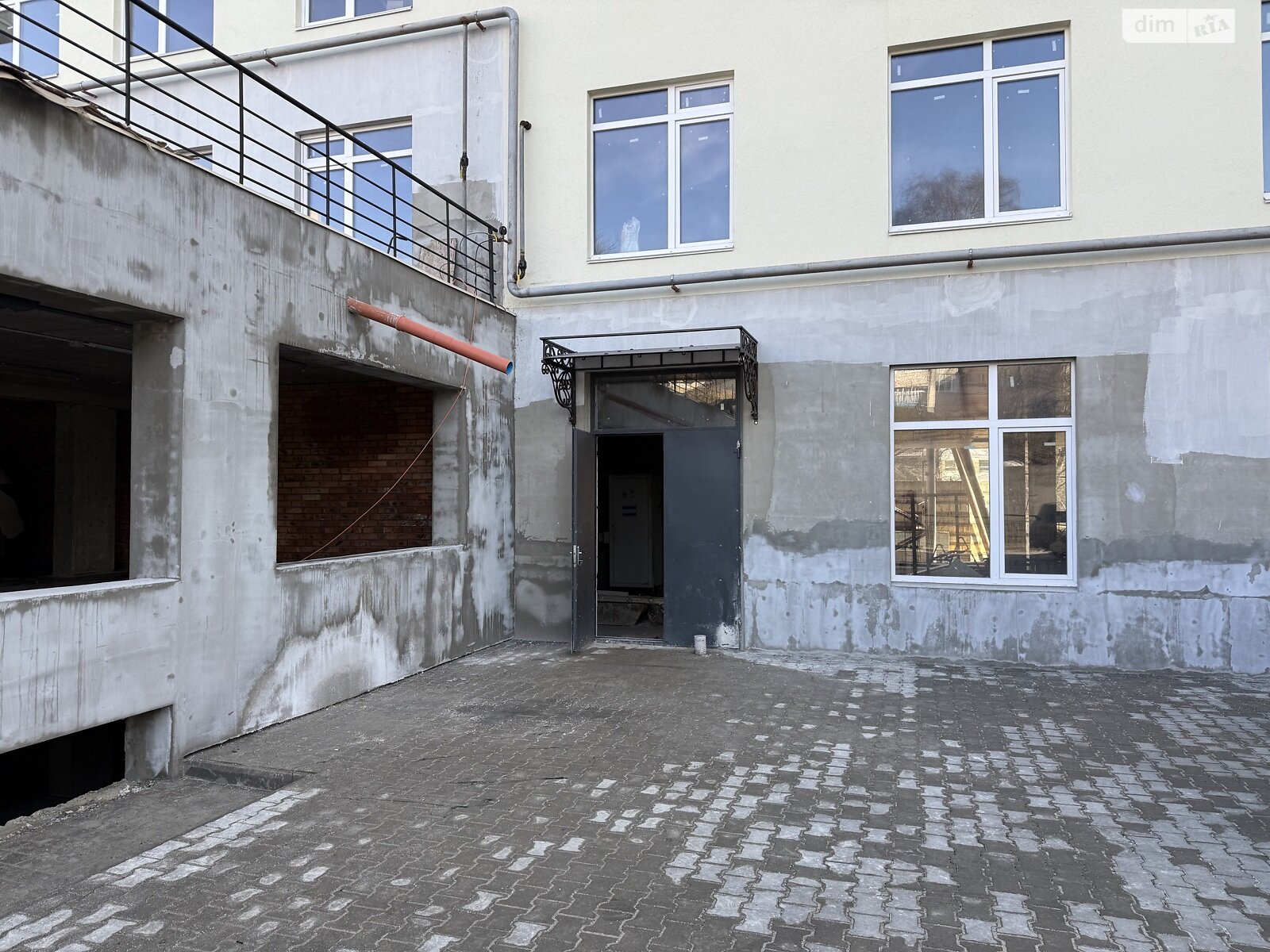 Коммерческое помещение в Хмельницком, продажа по Свободы улица 12А, район Выставка, цена: 473 760 долларов за объект фото 1 Коммерческое помещение в Хмельницком, продажа по Свободы улица 12А, район Выставка, цена: 473 760 долларов за объект фото 1