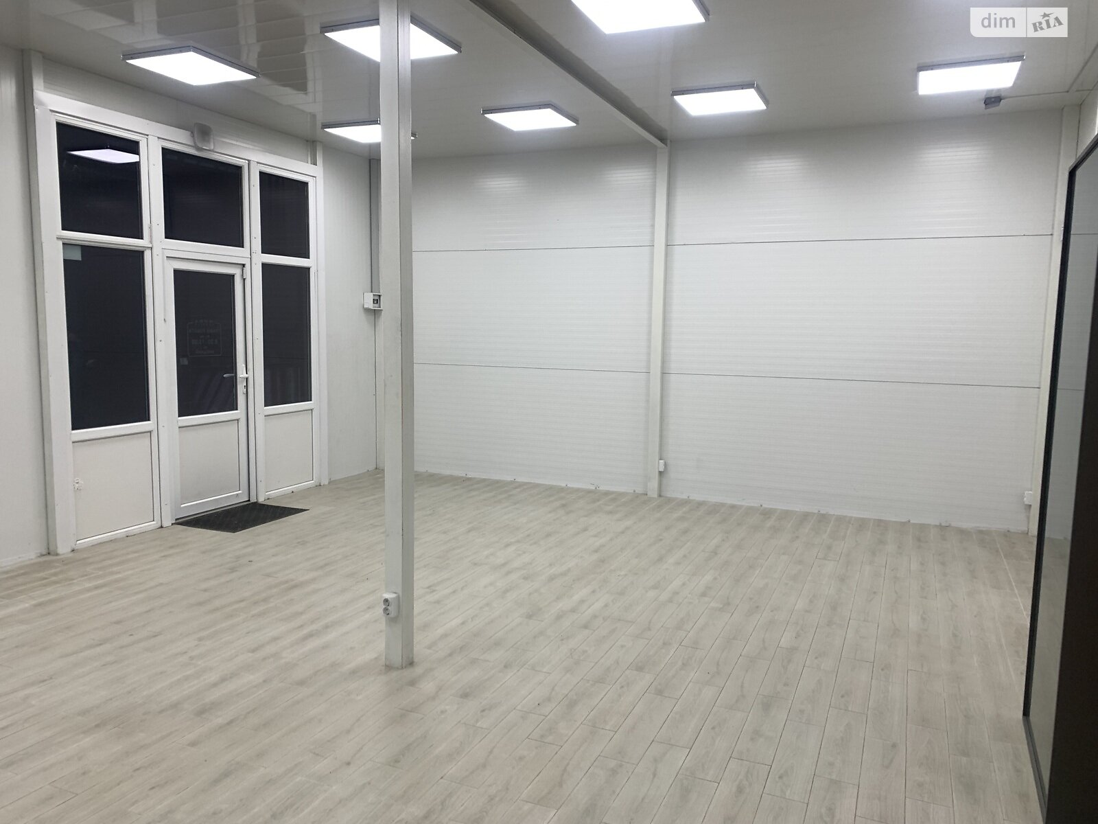 Коммерческое помещение в Хмельницком, продажа по Геологов улица 8, район Юго-Западный, цена: 35 000 долларов за объект фото 1 Коммерческое помещение в Хмельницком, продажа по Геологов улица 8, район Юго-Западный, цена: 35 000 долларов за объект фото 1