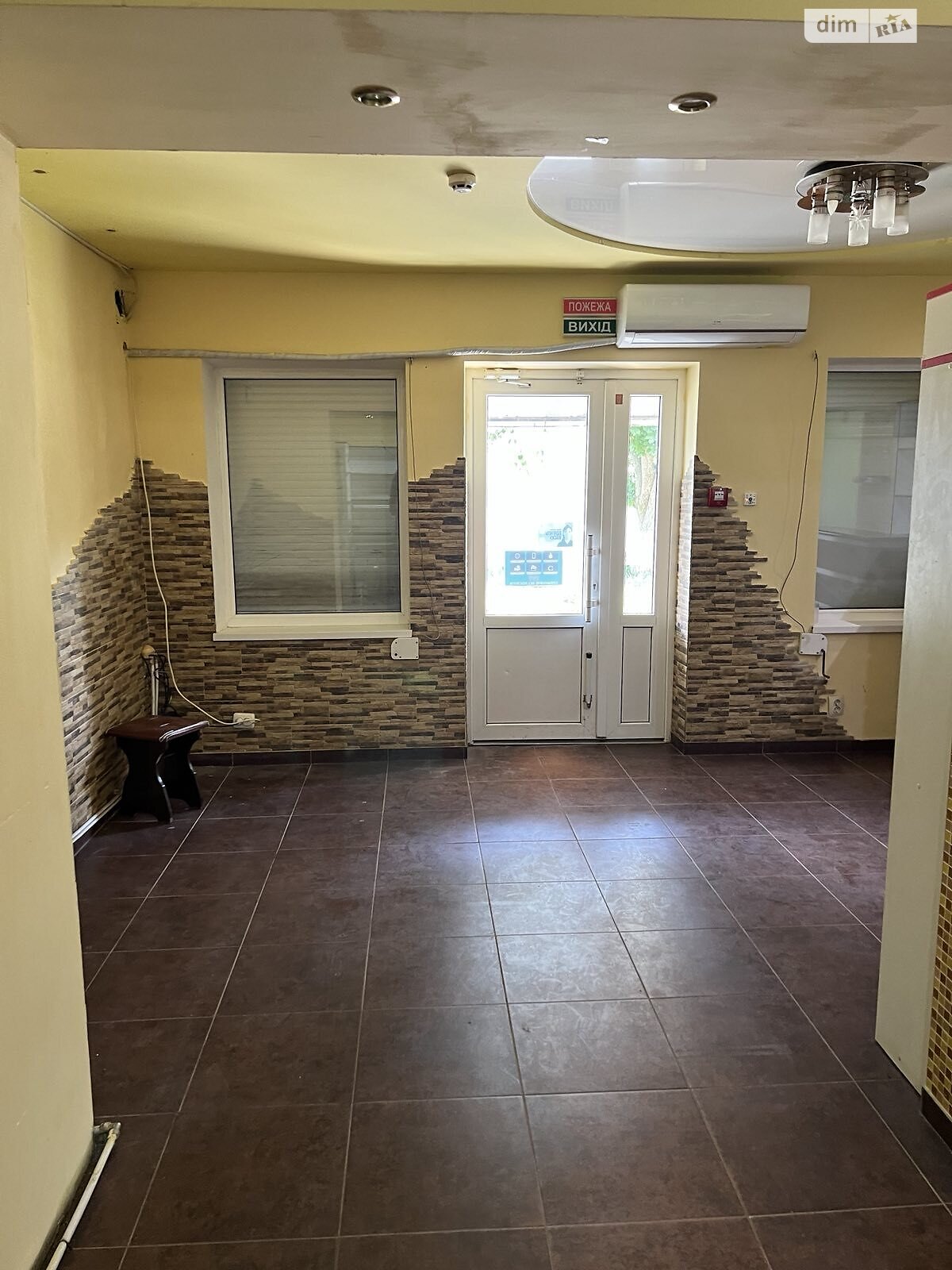 Коммерческое помещение в Хмельницком, продажа по Институтская улица, район Юго-Западный, цена: 80 000 долларов за объект фото 1