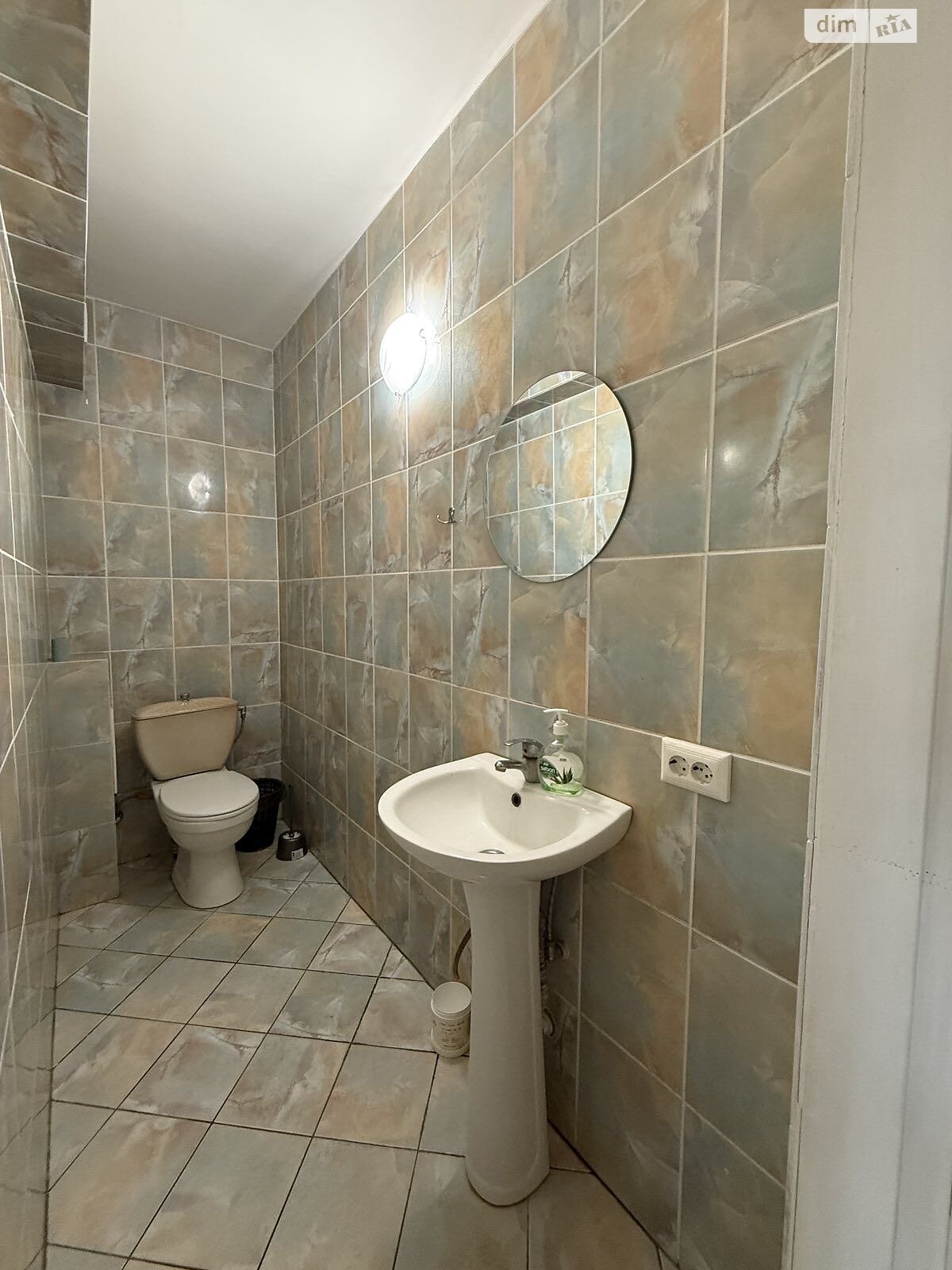 Коммерческое помещение в Хмельницком, продажа по Молодежная улица 2/3А, район Юго-Западный, цена: 83 000 долларов за объект фото 1