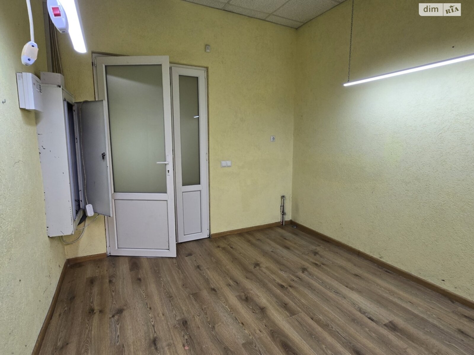 Коммерческое помещение в Хмельницком, продажа по Молодежная улица 2/3Г, район Юго-Западный, цена: 80 000 долларов за объект фото 1