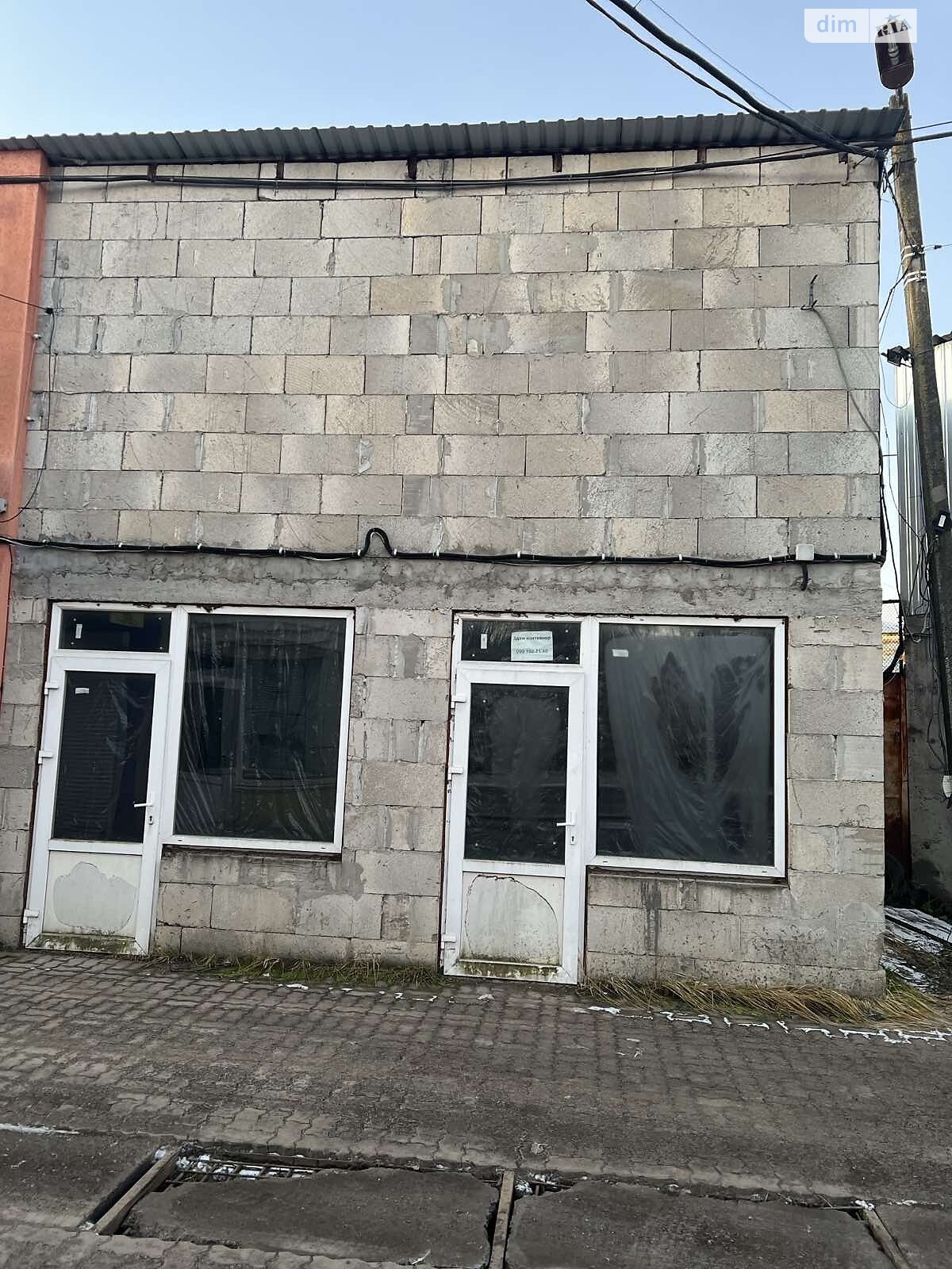 Комерційне приміщення в Хмельницькому, продаж по Юрія Козловського проїзд, район Південно-Західний, ціна: 4 000 доларів за об’єкт фото 1 Комерційне приміщення в Хмельницькому, продаж по Юрія Козловського проїзд, район Південно-Західний, ціна: 4 000 доларів за об’єкт фото 1