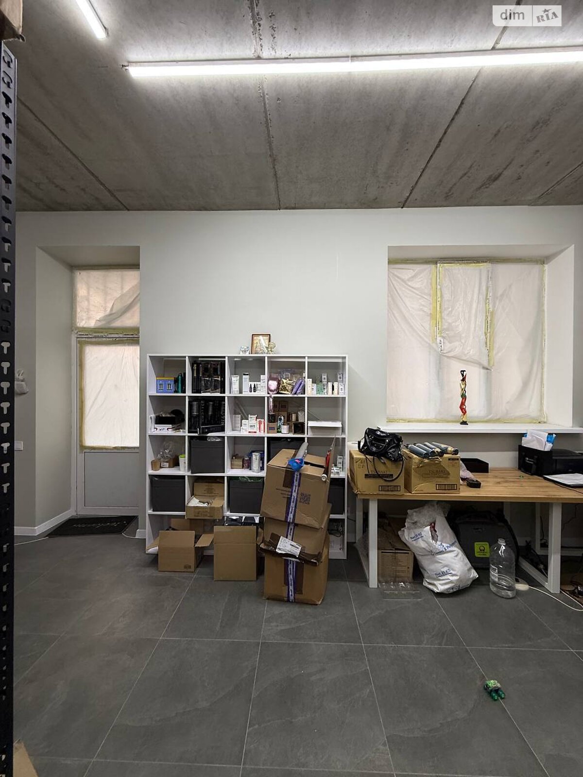 Коммерческое помещение в Хмельницком, продажа по Заречанская улица, район Юго-Западный, цена: 35 000 долларов за объект фото 1 Коммерческое помещение в Хмельницком, продажа по Заречанская улица, район Юго-Западный, цена: 35 000 долларов за объект фото 1