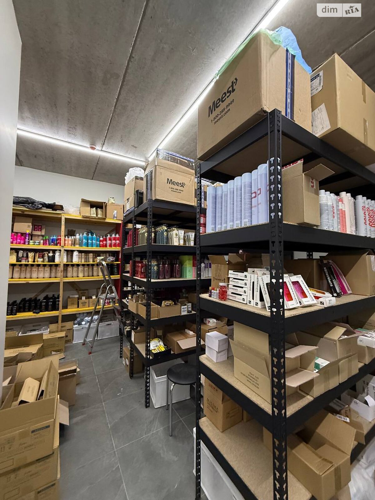 Коммерческое помещение в Хмельницком, продажа по Заречанская улица, район Юго-Западный, цена: 35 000 долларов за объект фото 1 Коммерческое помещение в Хмельницком, продажа по Заречанская улица, район Юго-Западный, цена: 35 000 долларов за объект фото 1