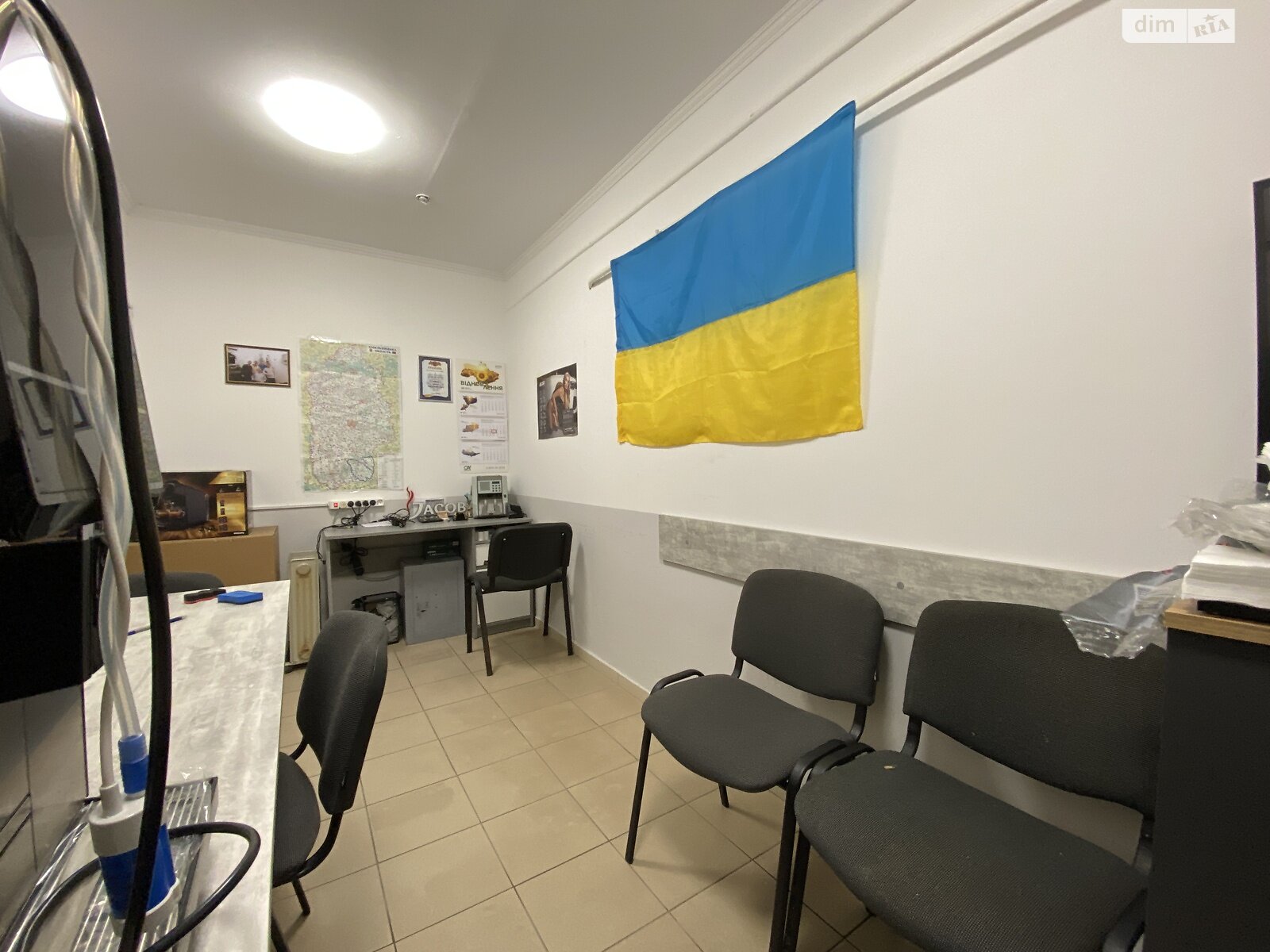 Комерційне приміщення в Хмельницькому, продаж по Степана Бандери вулиця 7/1, район Заріччя, ціна: 52 000 доларів за об’єкт фото 1