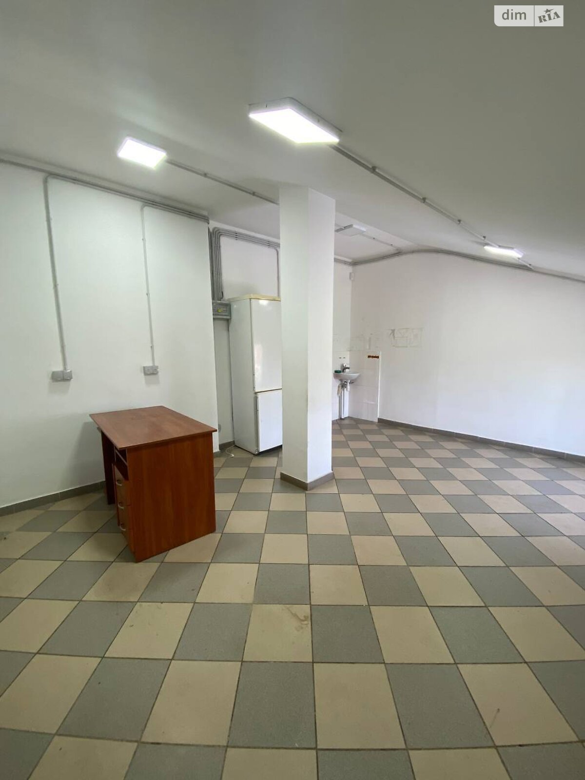 Коммерческое помещение в Хриплине, Автоливмашевская улица, цена: продажи 226 450 долларов за объект фото 1 Коммерческое помещение в Хриплине, Автоливмашевская улица, цена продажи: 226 450 долларов за объект фото 1