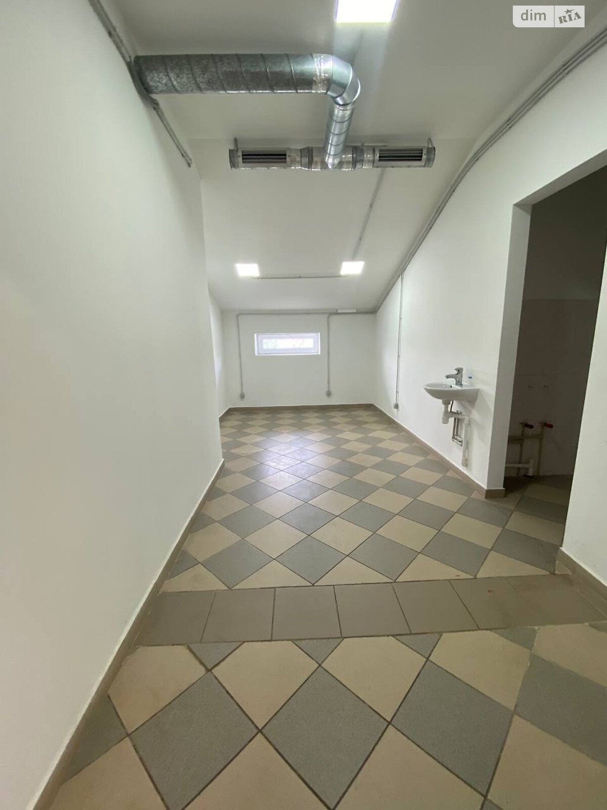 Коммерческое помещение в Хриплине, Автоливмашевская улица, цена: продажи 226 450 долларов за объект фото 1 Коммерческое помещение в Хриплине, Автоливмашевская улица, цена продажи: 226 450 долларов за объект фото 1