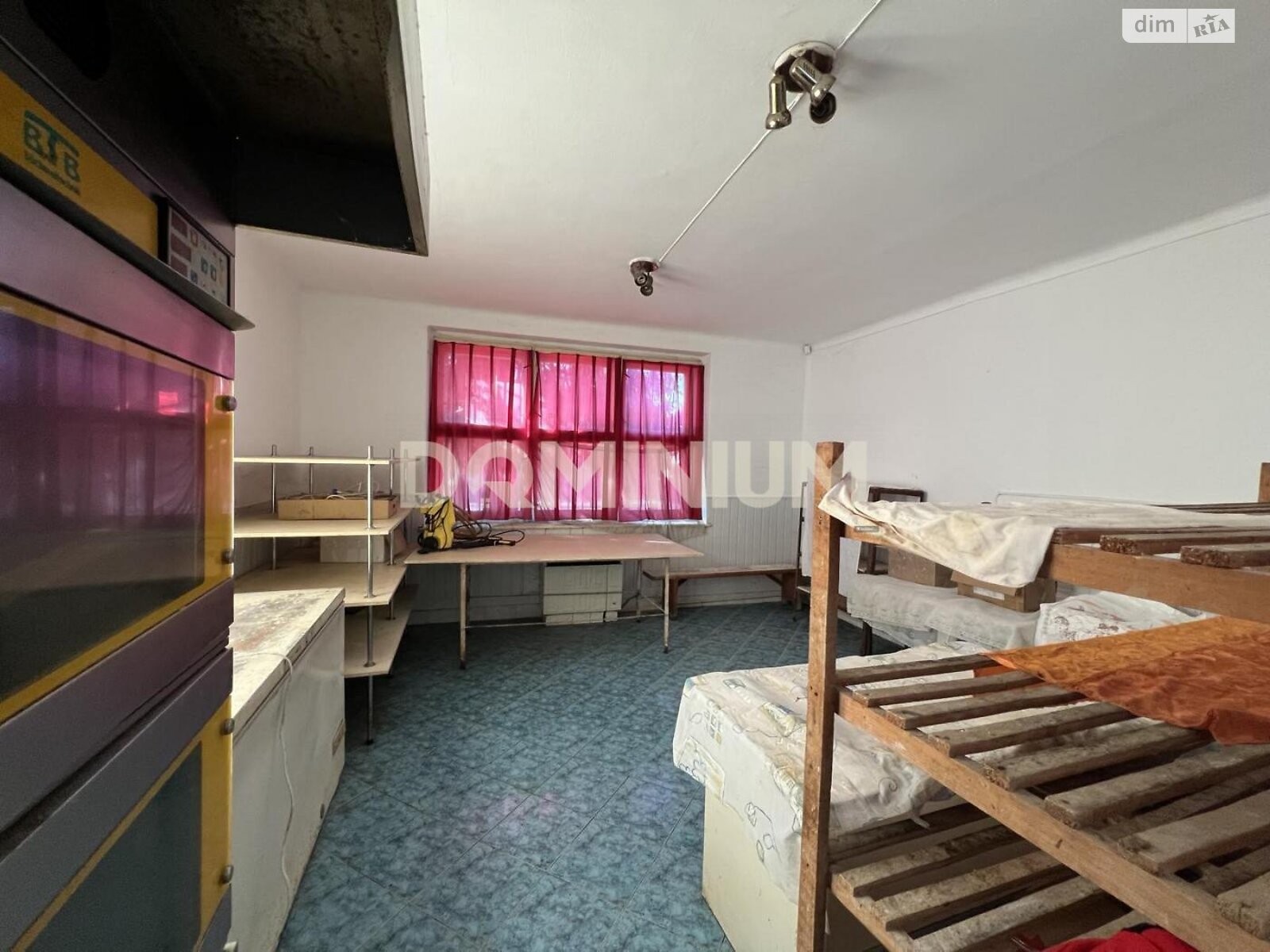 Коммерческое помещение в Хусте, Августина Волошина улица 96, цена продажи: 350 000 долларов за объект фото 1