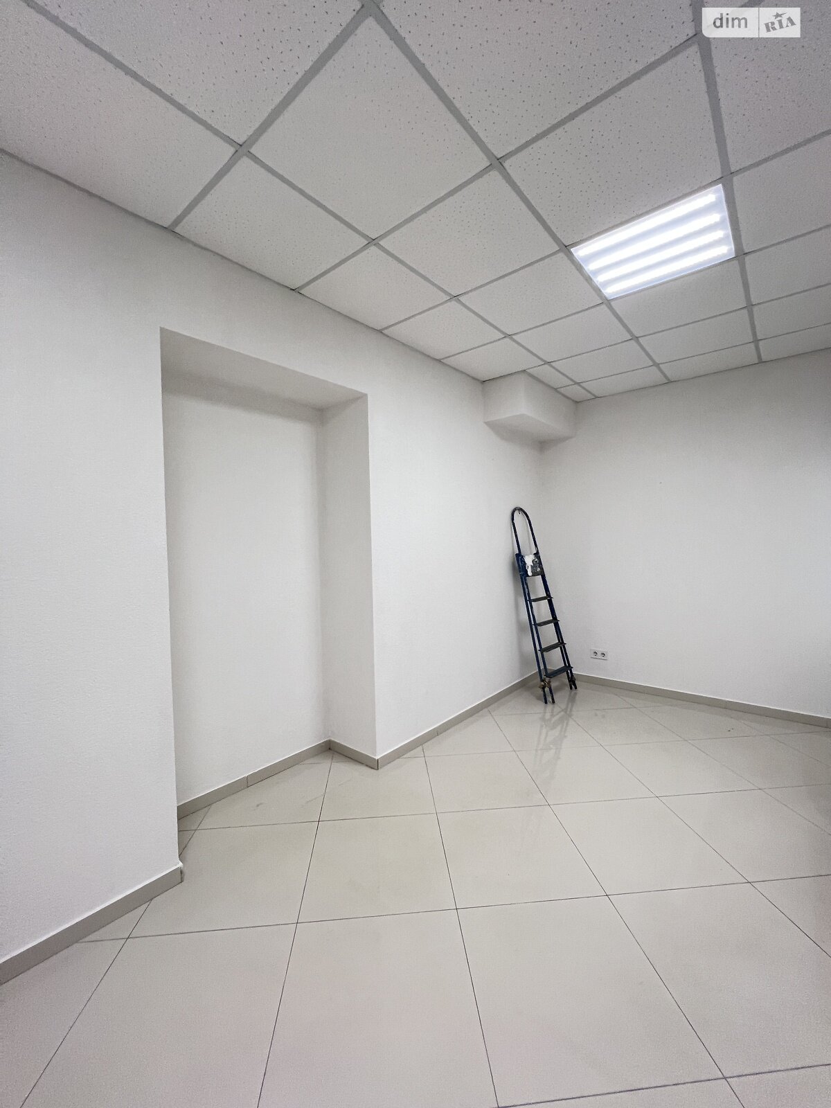 Комерційне приміщення в Ірпені, продаж по Дем’яна Попова вулиця 22, район Ірпінь, ціна: 67 000 доларів за об’єкт фото 1 Комерційне приміщення в Ірпені, продаж по Дем’яна Попова вулиця 22, район Ірпінь, ціна: 67 000 доларів за об’єкт фото 1