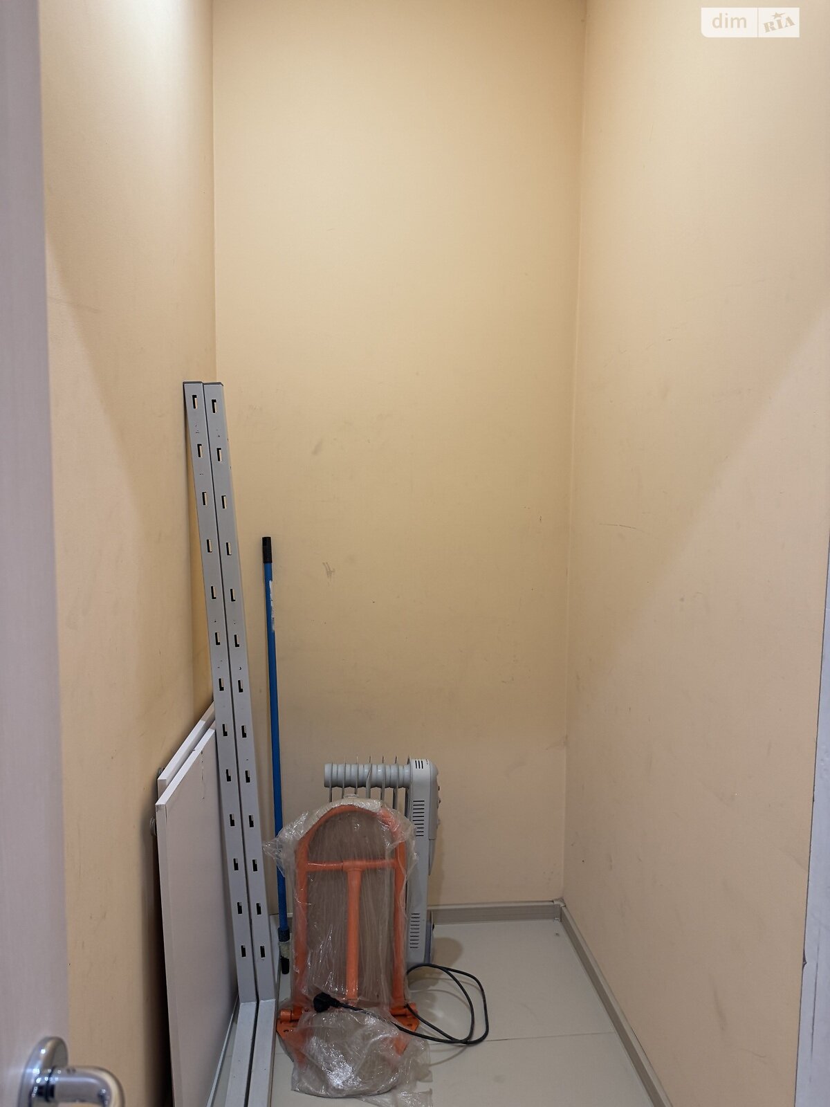 Коммерческое помещение в Ирпене, продажа по Ерощенко (Островского) улица 12А, район Ирпень, цена: 38 000 долларов за объект фото 1 Коммерческое помещение в Ирпене, продажа по Ерощенко (Островского) улица 12А, район Ирпень, цена: 38 000 долларов за объект фото 1