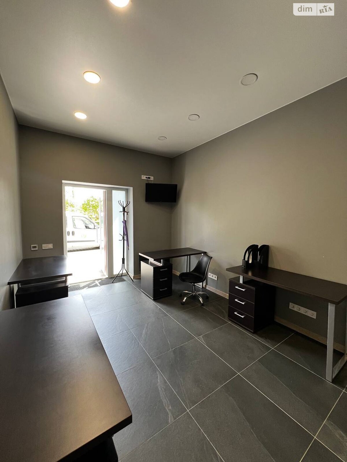 Комерційне приміщення в Ірпені, продаж по Гнатюка вулиця, район Ірпінь, ціна: 27 500 доларів за об’єкт фото 1