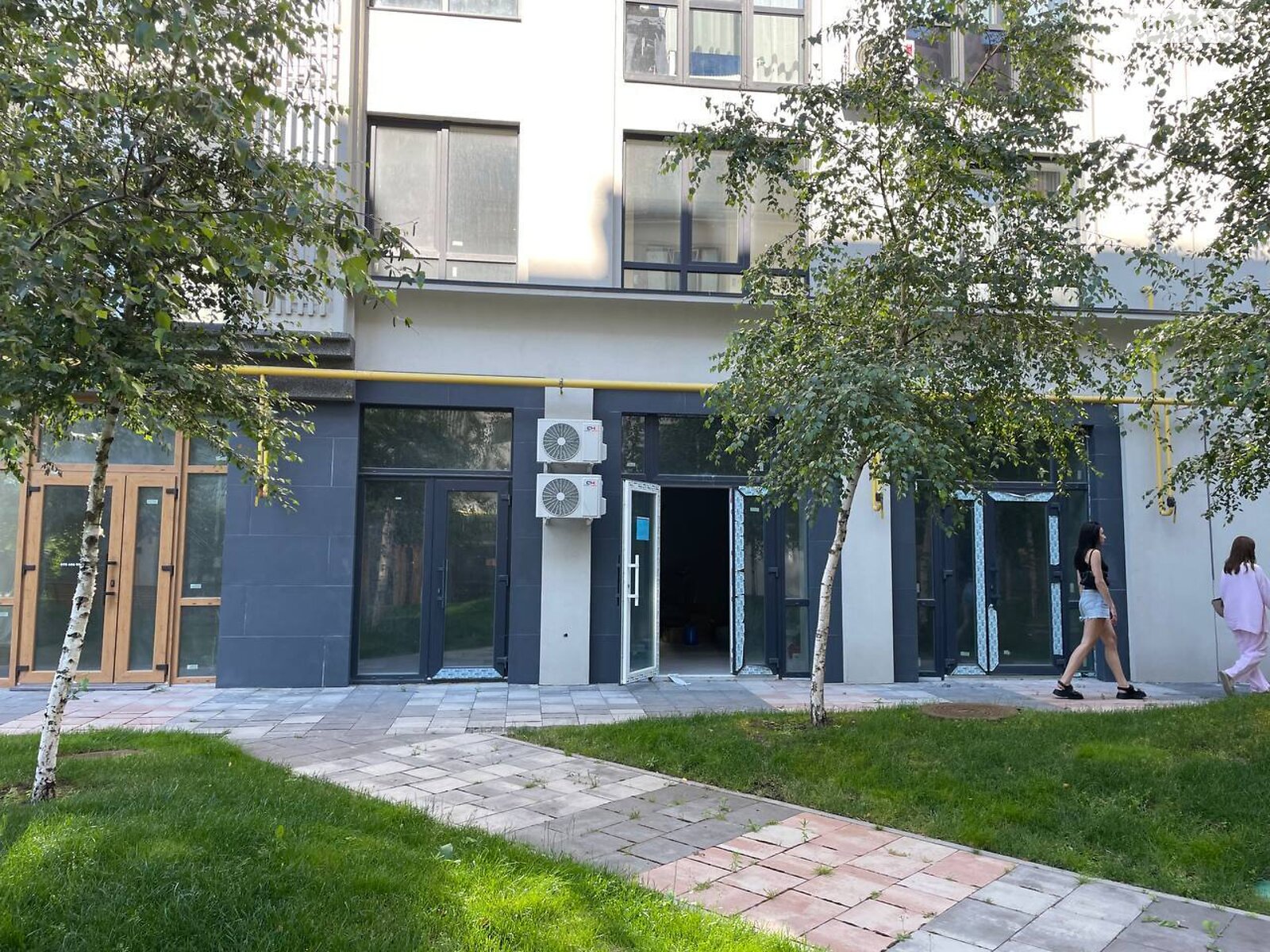 Коммерческое помещение в Ирпене, продажа по Николая Сингаевского (Новооскольская) улица 2Б/3, район Ирпень, цена: 22 000 долларов за объект фото 1 Коммерческое помещение в Ирпене, продажа по Николая Сингаевского (Новооскольская) улица 2Б/3, район Ирпень, цена: 22 000 долларов за объект фото 1