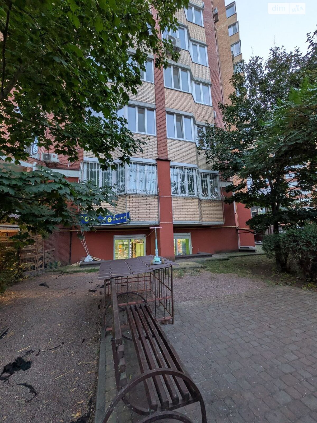 Коммерческое помещение в Ирпене, продажа по Университетская (Карла Маркса) улица 2/1, район Ирпень, цена: 115 000 долларов за объект фото 1 Коммерческое помещение в Ирпене, продажа по Университетская (Карла Маркса) улица 2/1, район Ирпень, цена: 115 000 долларов за объект фото 1