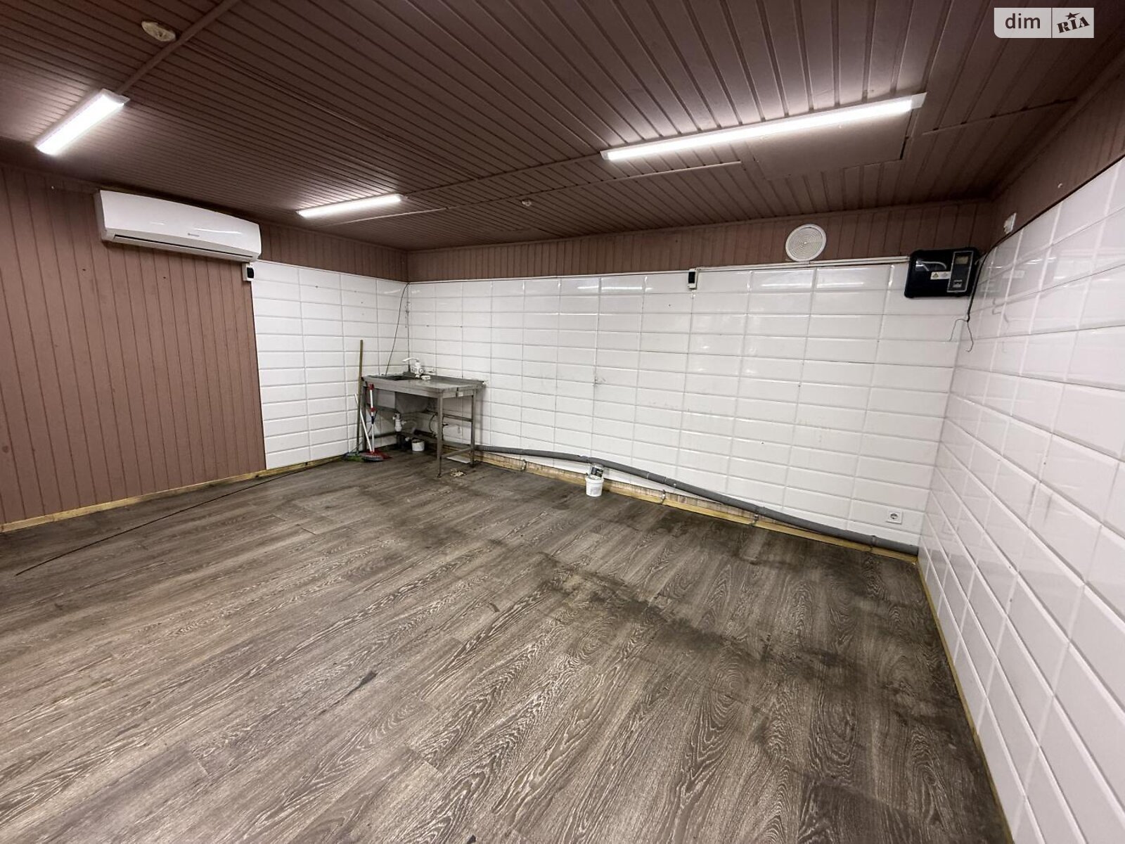 Коммерческое помещение в Ирпене, Ленинградская улица, цена: продажи 23 000 долларов за объект фото 1 Коммерческое помещение в Ирпене, Ленинградская улица, цена продажи: 23 000 долларов за объект фото 1