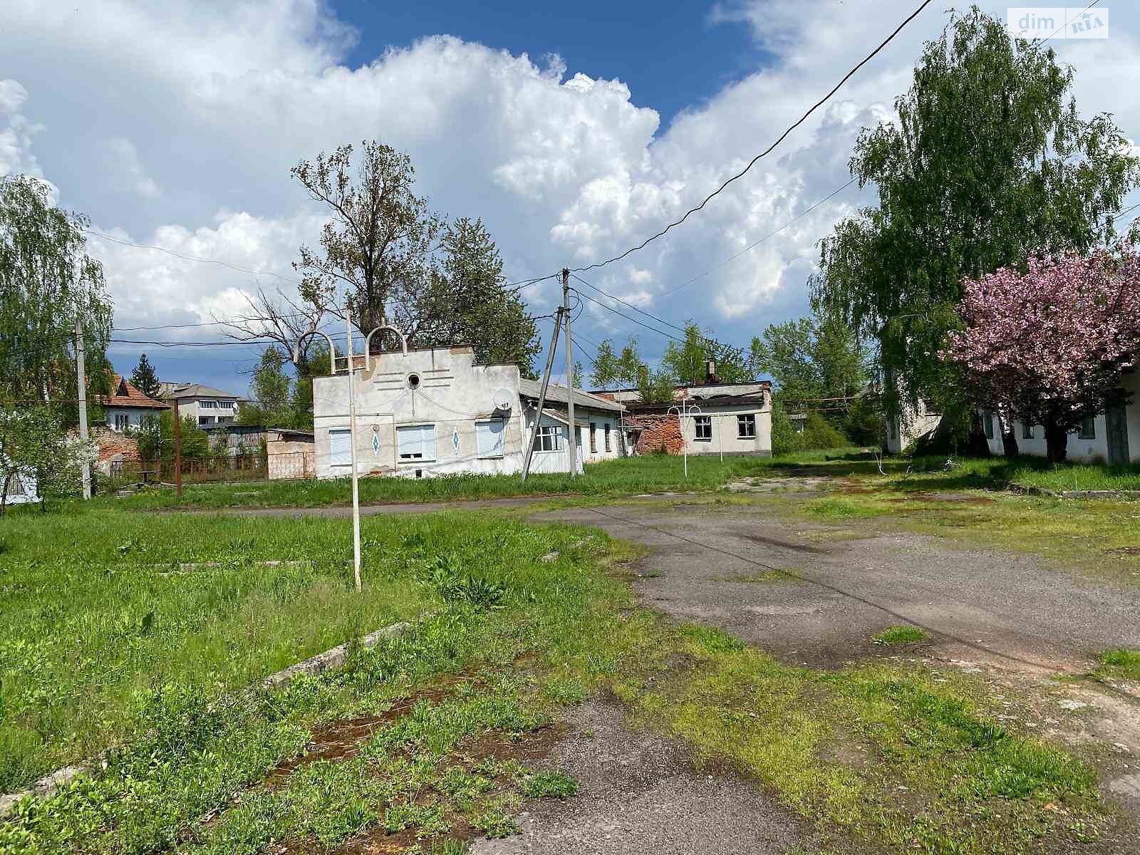 Комерційне приміщення в Іршаві, Степана Жупанина (Борканюка) вулиця 67, ціна продажу: 10 000 доларів за об’єкт фото 1 Комерційне приміщення в Іршаві, Степана Жупанина (Борканюка) вулиця 67, ціна продажу: 10 000 доларів за об’єкт фото 1