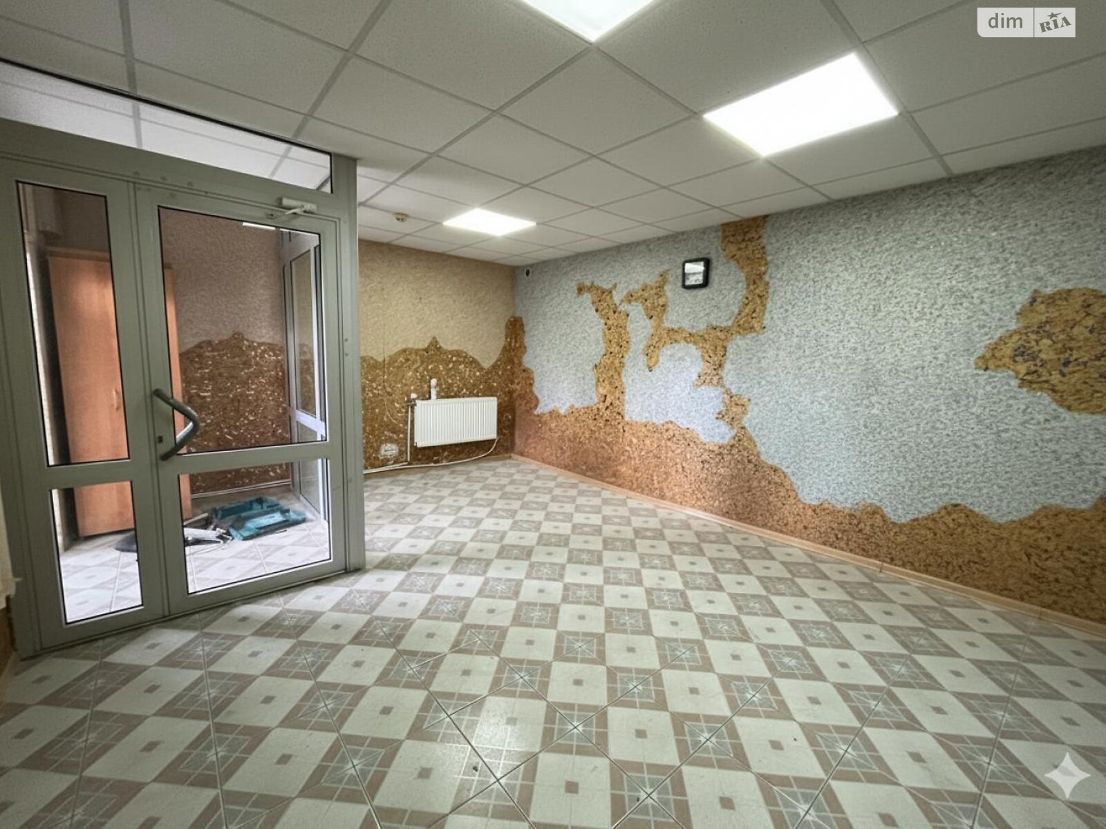 Коммерческое помещение в Ивано-Франковске, продажа по Сорохтея О. улица 24А, район Арсенал, цена: 410 000 долларов за объект фото 1 Коммерческое помещение в Ивано-Франковске, продажа по Сорохтея О. улица 24А, район Арсенал, цена: 410 000 долларов за объект фото 1