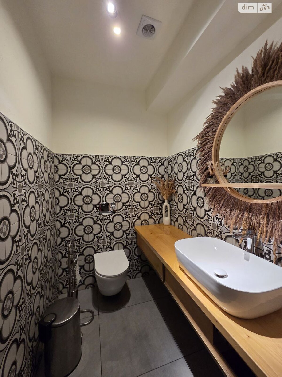 Коммерческое помещение в Ивано-Франковске, продажа по Слободская улица 32, район Бам, цена: 59 500 долларов за объект фото 1 Коммерческое помещение в Ивано-Франковске, продажа по Слободская улица 32, район Бам, цена: 59 500 долларов за объект фото 1