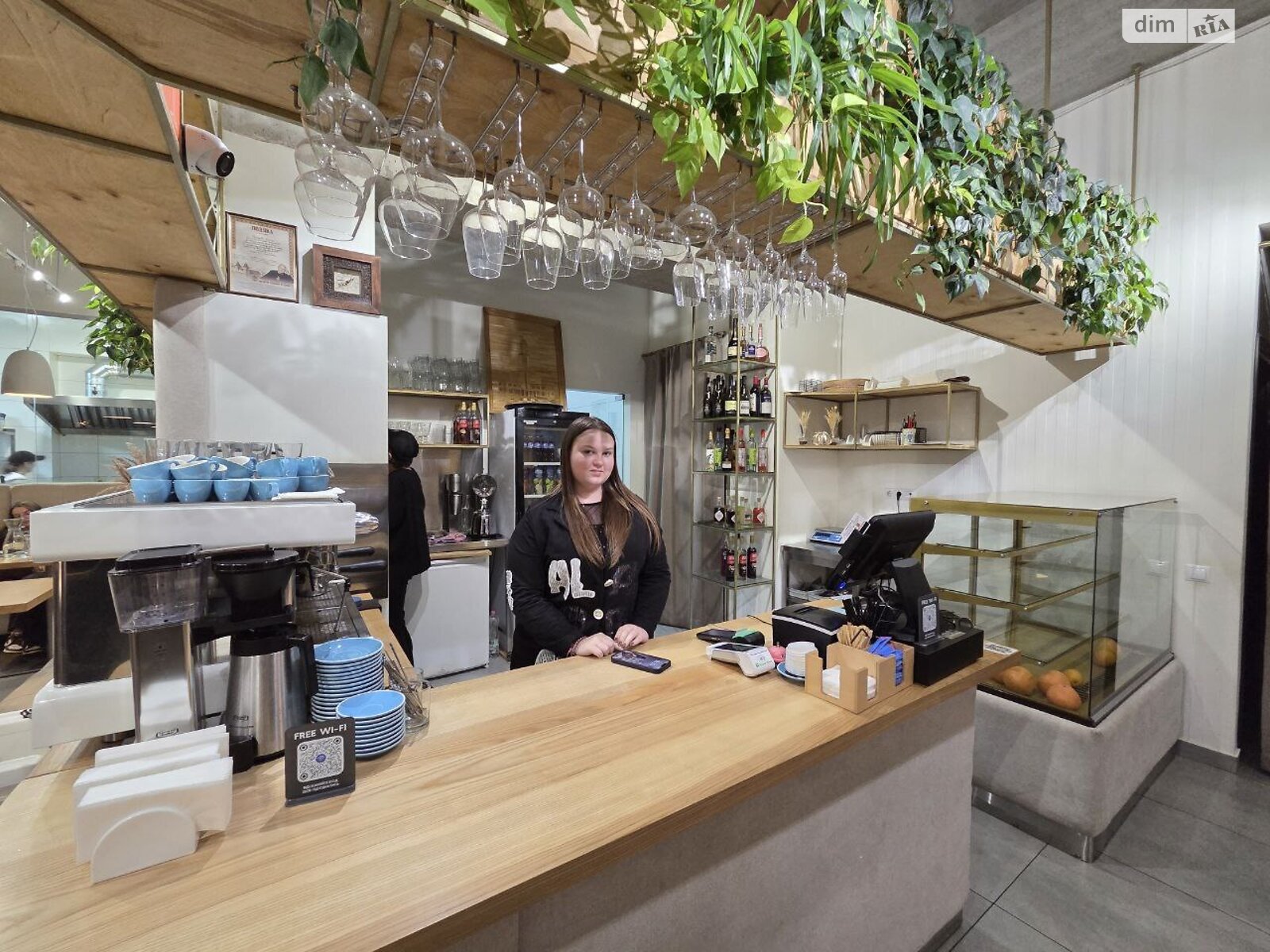 Коммерческое помещение в Ивано-Франковске, продажа по Слободская улица 32, район Бам, цена: 59 500 долларов за объект фото 1 Коммерческое помещение в Ивано-Франковске, продажа по Слободская улица 32, район Бам, цена: 59 500 долларов за объект фото 1