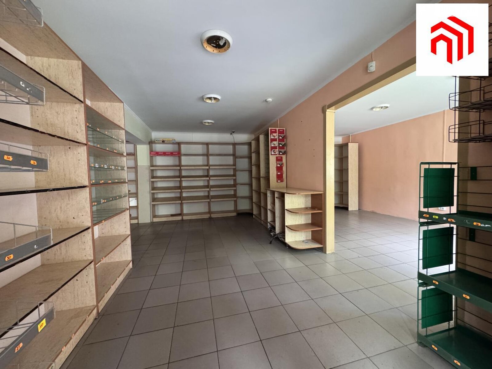 Комерційне приміщення в Івано-Франківську, продаж по Симоненка Василя вулиця, район Каскад, ціна: 50 000 доларів за об’єкт фото 1 Комерційне приміщення в Івано-Франківську, продаж по Симоненка Василя вулиця, район Каскад, ціна: 50 000 доларів за об’єкт фото 1