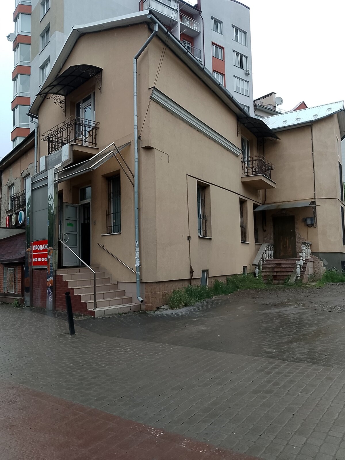 Коммерческое помещение в Ивано-Франковске, продажа по Галицкая улица 60, район Княгинин, цена: 99 500 долларов за объект фото 1 Коммерческое помещение в Ивано-Франковске, продажа по Галицкая улица 60, район Княгинин, цена: 99 500 долларов за объект фото 1