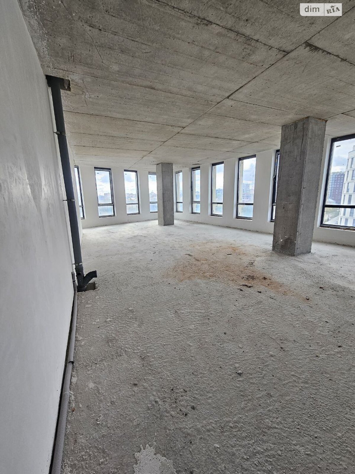 Комерційне приміщення в Івано-Франківську, продаж по Надрічна вулиця, район Княгинин, ціна: 360 000 доларів за об’єкт фото 1 Комерційне приміщення в Івано-Франківську, продаж по Надрічна вулиця, район Княгинин, ціна: 360 000 доларів за об’єкт фото 1