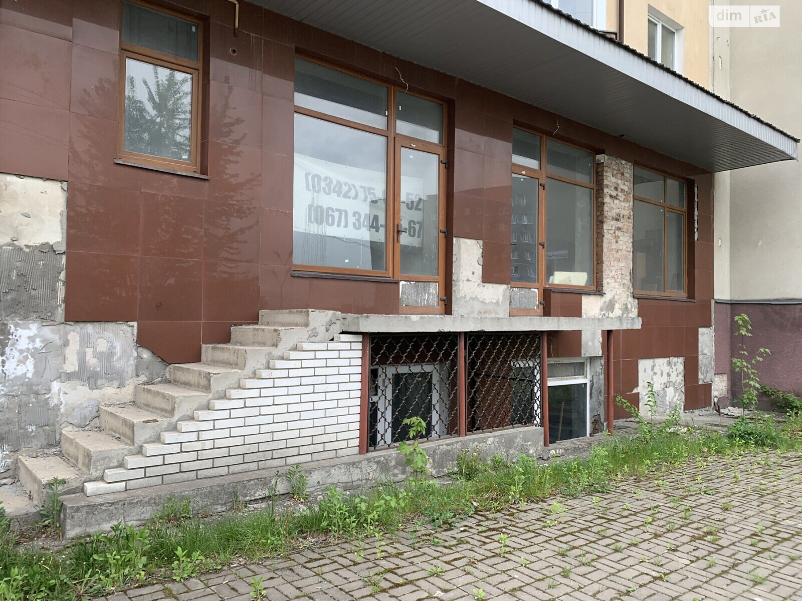 Коммерческое помещение в Бурштыне, ул. Коновальца 4А, цена продажи: 13 300 долларов за объект фото 1