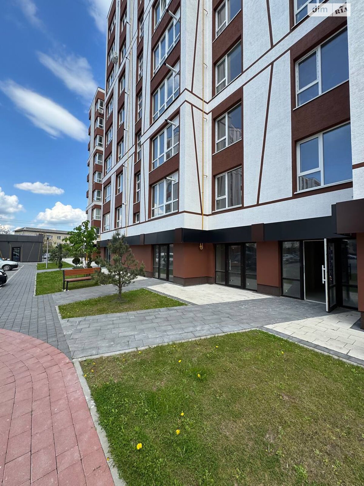 Коммерческое помещение в Ивано-Франковске, продажа по Павла Полуботка улица 18 корпус 16, район Опришовцы, цена: 23 700 долларов за объект фото 1 Коммерческое помещение в Ивано-Франковске, продажа по Павла Полуботка улица 18 корпус 16, район Опришовцы, цена: 23 700 долларов за объект фото 1