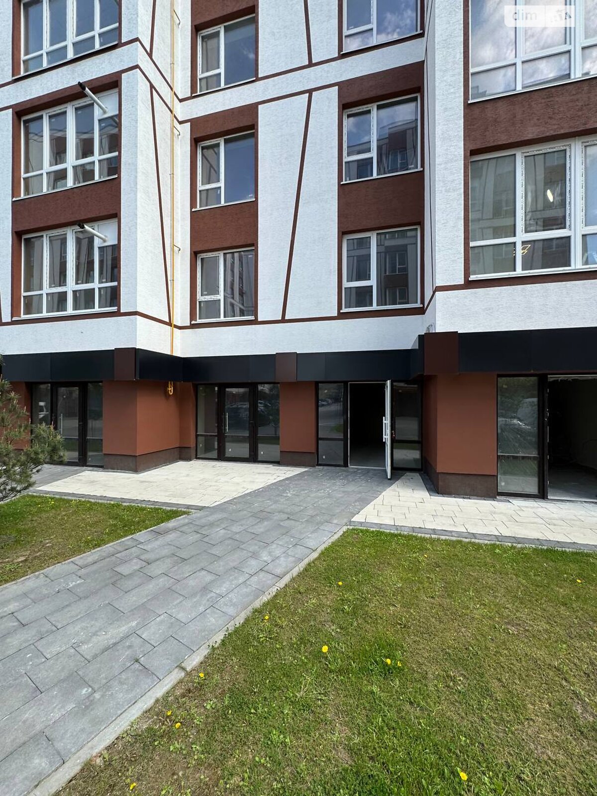 Коммерческое помещение в Ивано-Франковске, продажа по Павла Полуботка улица 18 корпус 16, район Опришовцы, цена: 23 700 долларов за объект фото 1 Коммерческое помещение в Ивано-Франковске, продажа по Павла Полуботка улица 18 корпус 16, район Опришовцы, цена: 23 700 долларов за объект фото 1
