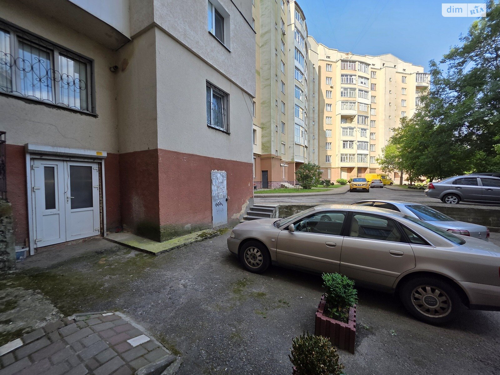 Комерційне приміщення в Івано-Франківську, продаж по Пасічна вулиця 38, район Пасічна, ціна: 105 000 доларів за об’єкт фото 1 Комерційне приміщення в Івано-Франківську, продаж по Пасічна вулиця 38, район Пасічна, ціна: 105 000 доларів за об’єкт фото 1