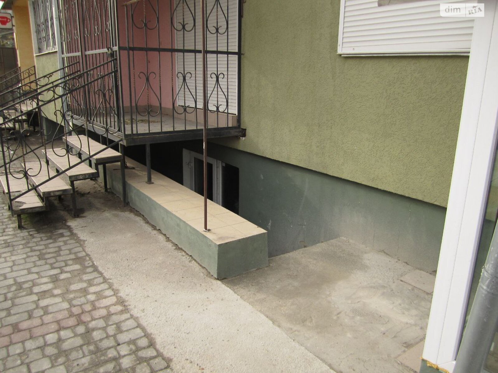 Комерційне приміщення в Івано-Франківську, продаж по Тролейбусна вулиця, район Пасічна, ціна: 15 500 доларів за об’єкт фото 1 Комерційне приміщення в Івано-Франківську, продаж по Тролейбусна вулиця, район Пасічна, ціна: 15 500 доларів за об’єкт фото 1