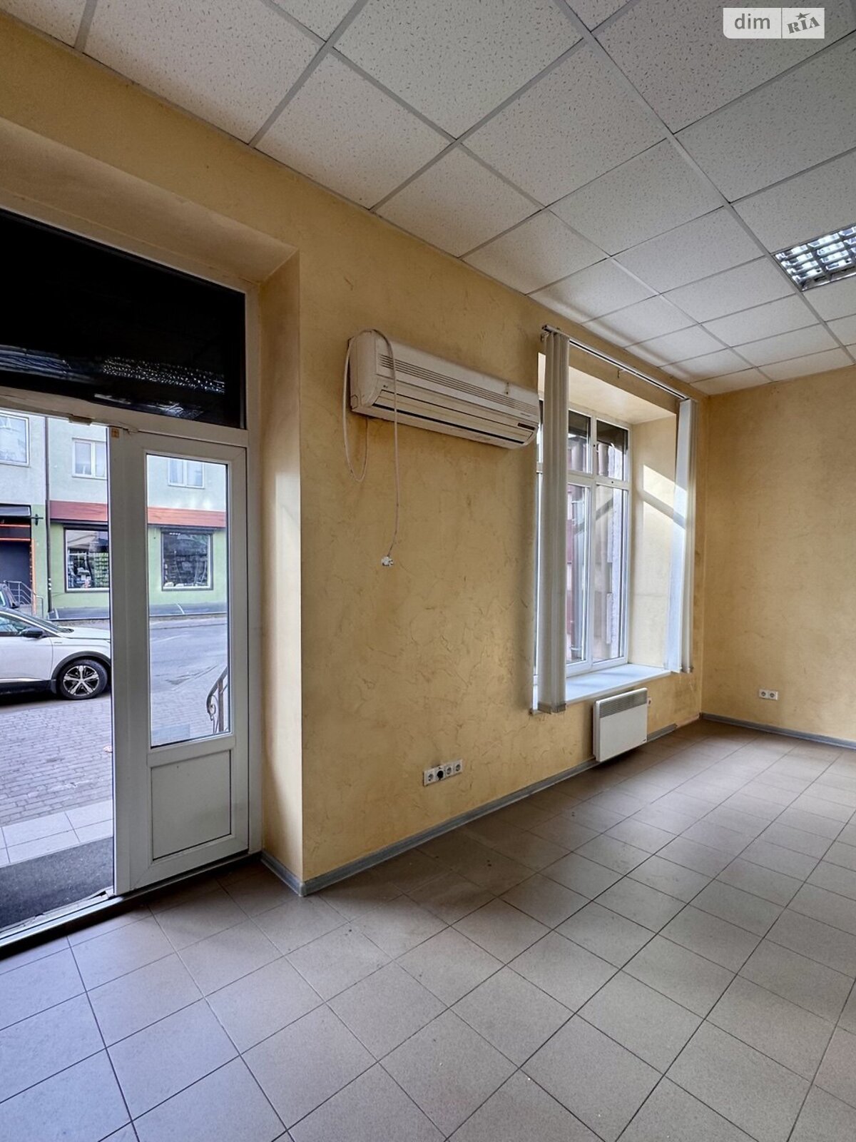 Комерційне приміщення в Івано-Франківську, продаж по Українська вулиця 5, район Центр, ціна: 70 000 доларів за об’єкт фото 1 Комерційне приміщення в Івано-Франківську, продаж по Українська вулиця 5, район Центр, ціна: 70 000 доларів за об’єкт фото 1