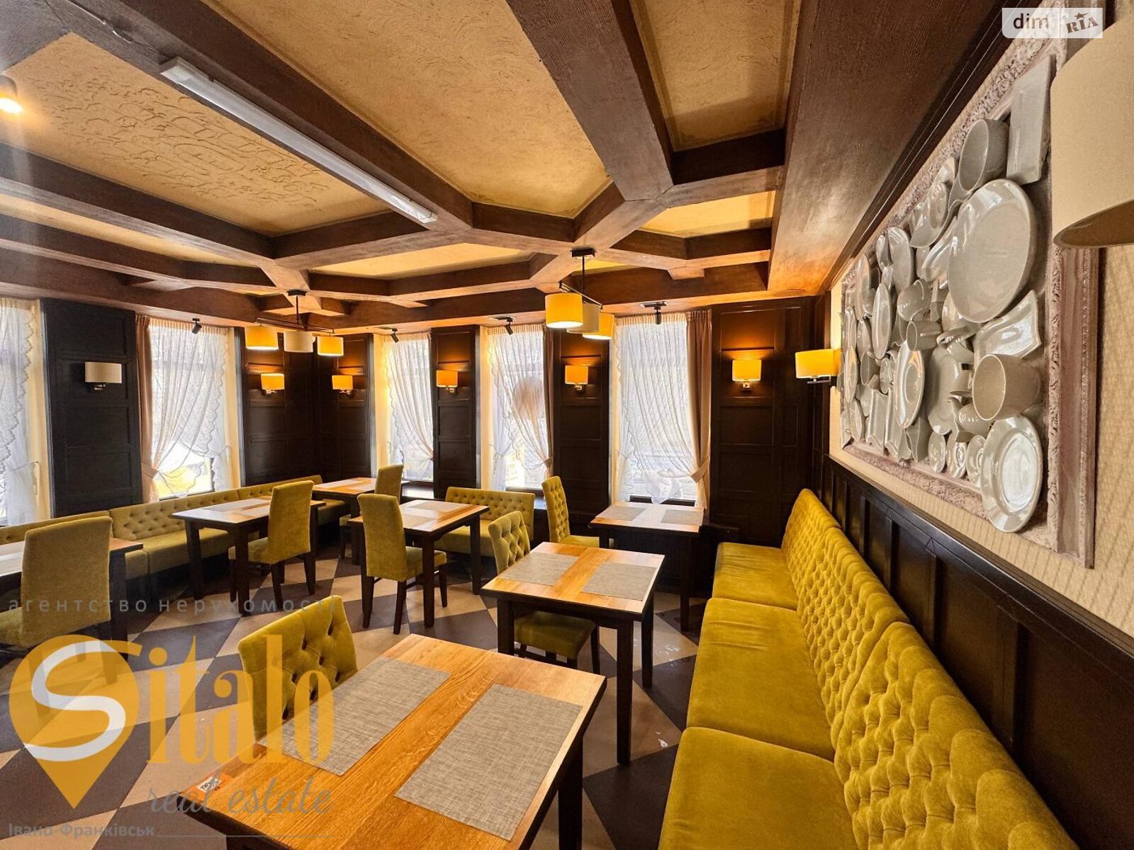 Коммерческое помещение в Ивано-Франковске, продажа по Чорновола 80, район Центр, цена: 65 000 долларов за объект фото 1