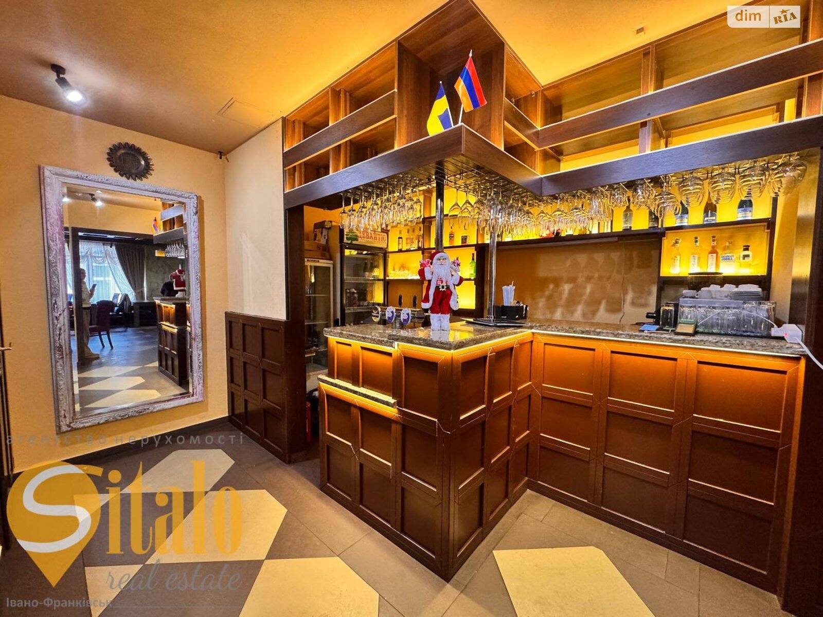 Коммерческое помещение в Ивано-Франковске, продажа по Чорновола 80, район Центр, цена: 65 000 долларов за объект фото 1