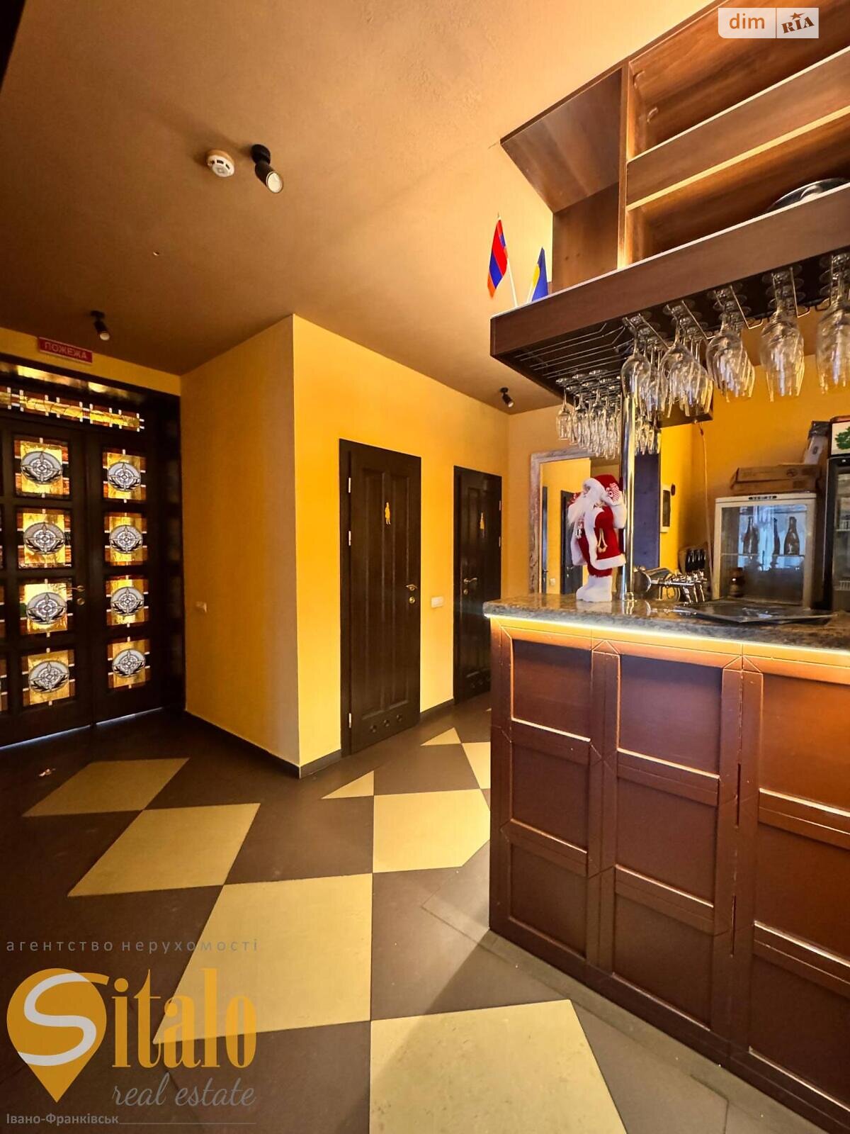 Коммерческое помещение в Ивано-Франковске, продажа по Чорновола 80, район Центр, цена: 65 000 долларов за объект фото 1