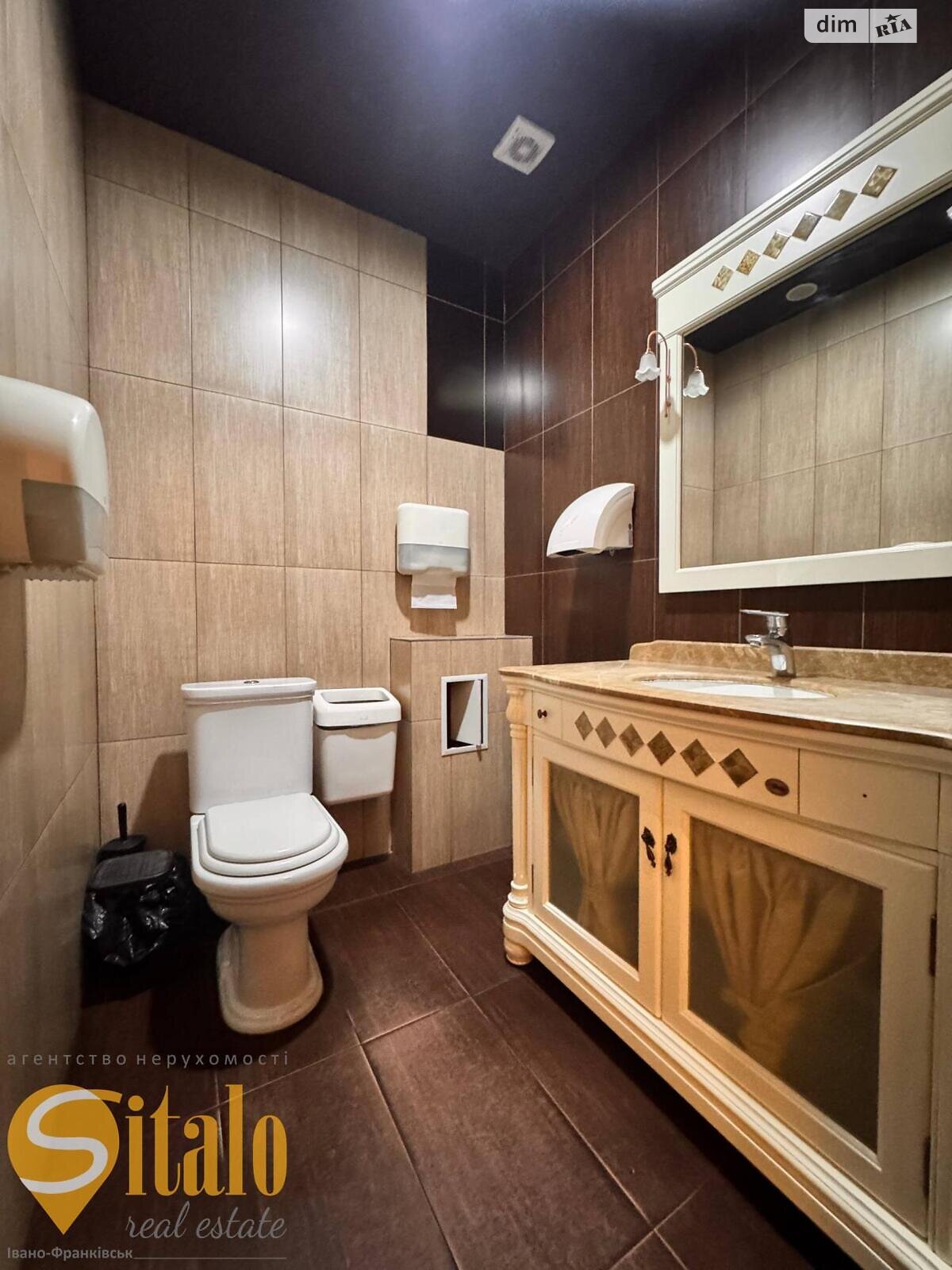 Коммерческое помещение в Ивано-Франковске, продажа по Чорновола 80, район Центр, цена: 65 000 долларов за объект фото 1