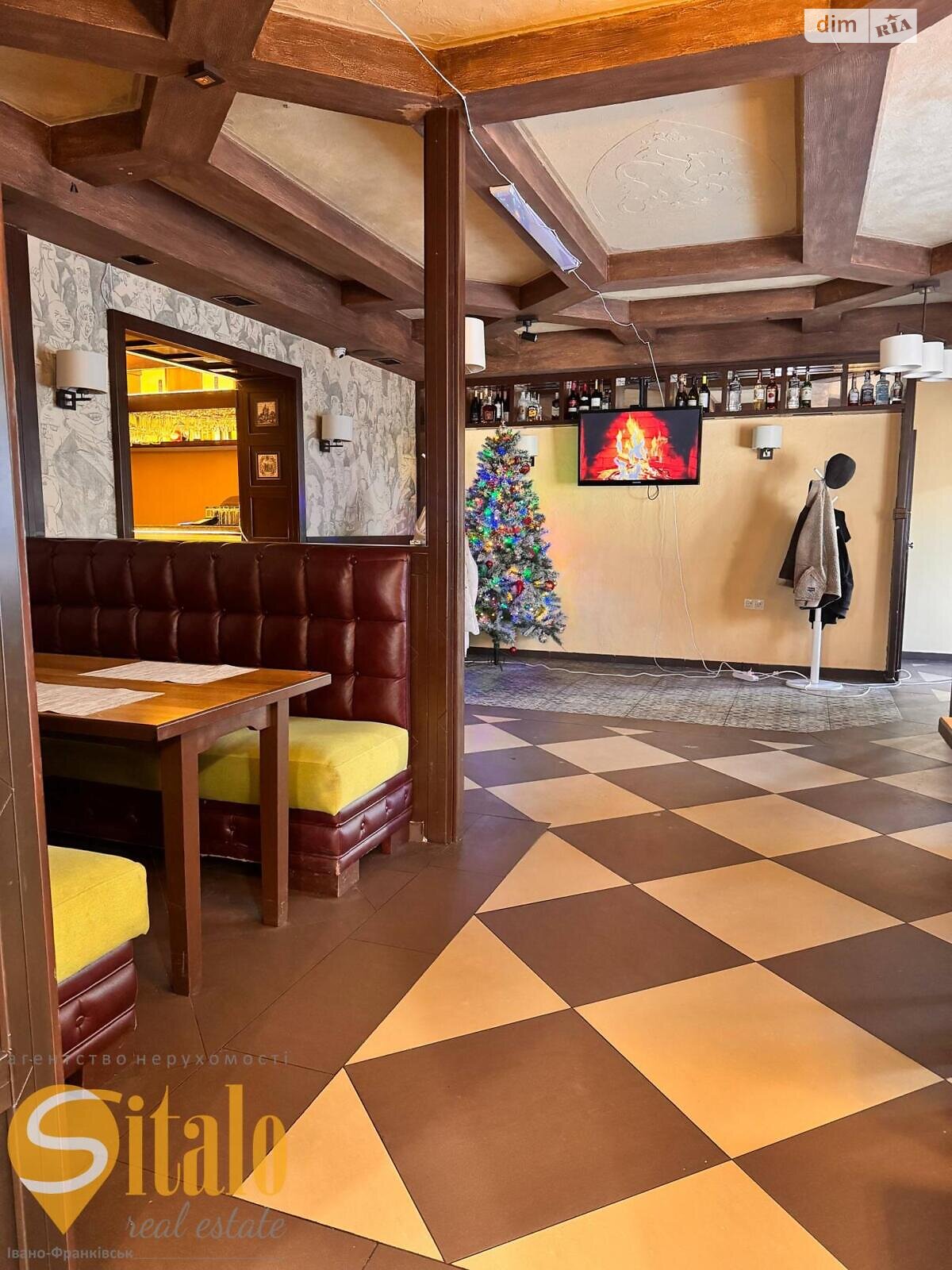 Коммерческое помещение в Ивано-Франковске, продажа по Чорновола 80, район Центр, цена: 65 000 долларов за объект фото 1