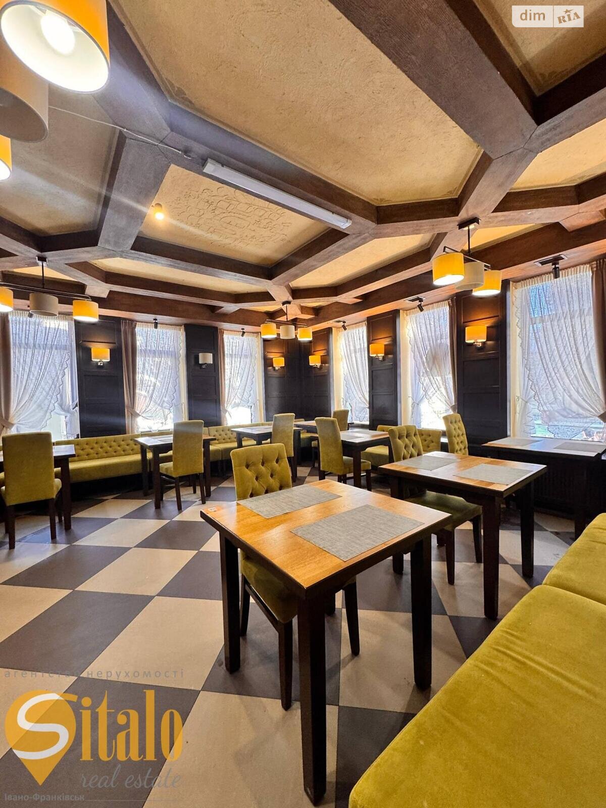 Коммерческое помещение в Ивано-Франковске, продажа по Чорновола 80, район Центр, цена: 65 000 долларов за объект фото 1