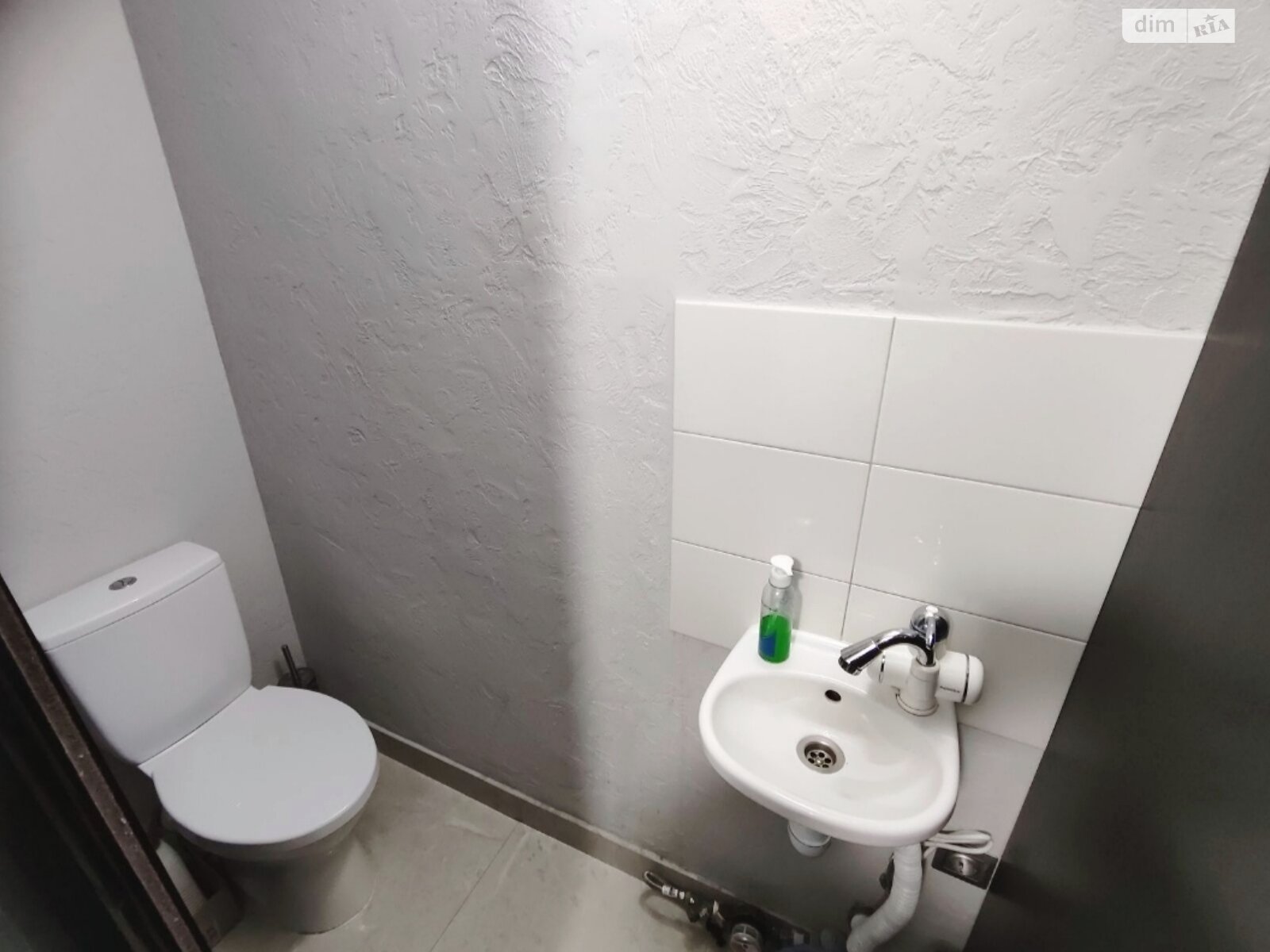 Коммерческое помещение в Житомире, продажа по Чудновская улица 110, район Корбутовка, цена: 25 000 долларов за объект фото 1 Коммерческое помещение в Житомире, продажа по Чудновская улица 110, район Корбутовка, цена: 25 000 долларов за объект фото 1