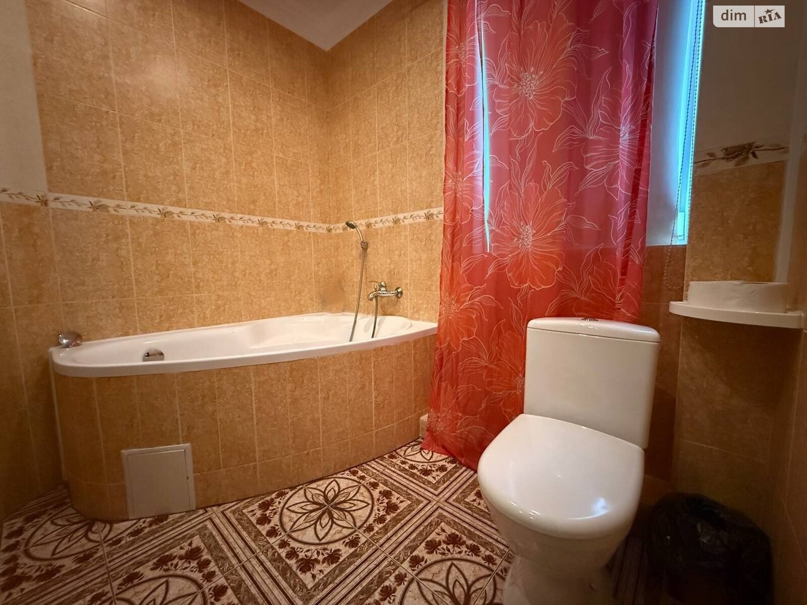 Коммерческое помещение в Житомире, продажа по Политехнический переулок, район Корбутовка, цена: 700 000 долларов за объект фото 1 Коммерческое помещение в Житомире, продажа по Политехнический переулок, район Корбутовка, цена: 700 000 долларов за объект фото 1