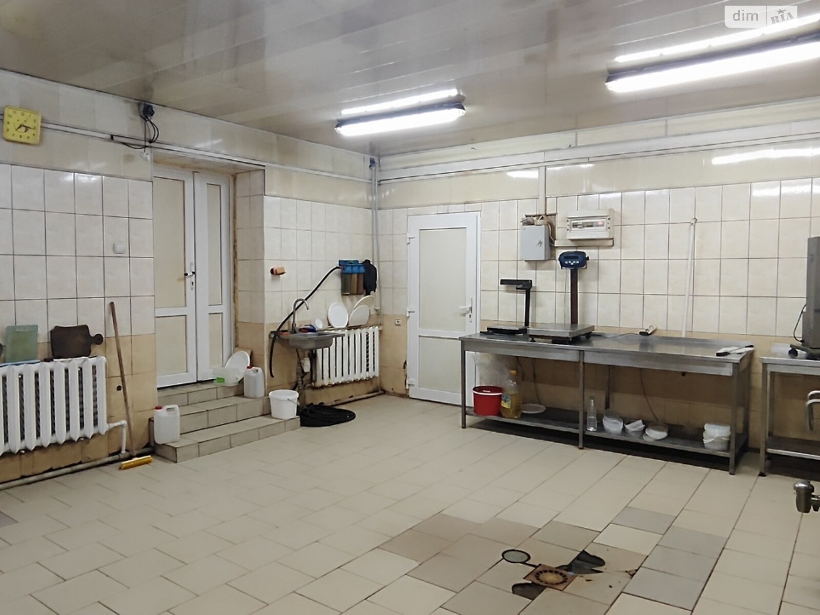 Коммерческое помещение в Житомире, продажа по Бердичивское шоссе, район Музыкальная фабрика, цена: 160 000 долларов за объект фото 1