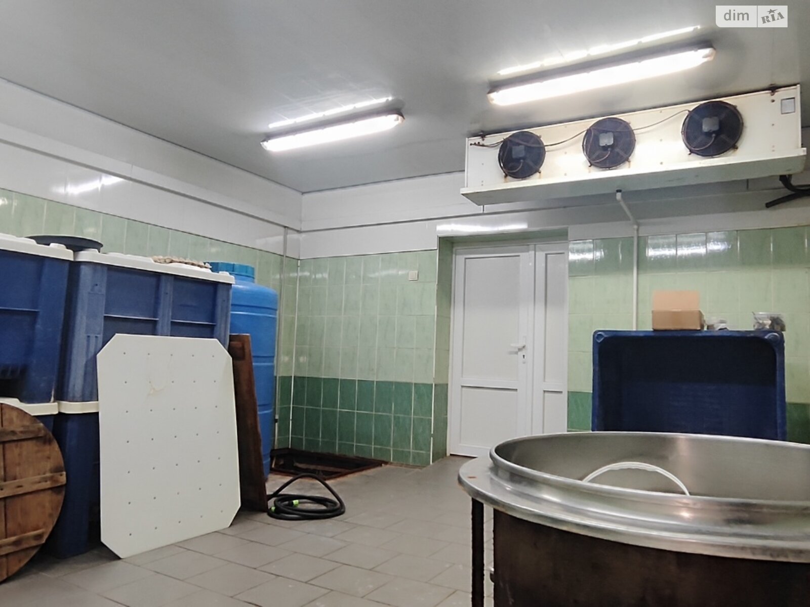 Коммерческое помещение в Житомире, продажа по Бердичивское шоссе, район Музыкальная фабрика, цена: 160 000 долларов за объект фото 1