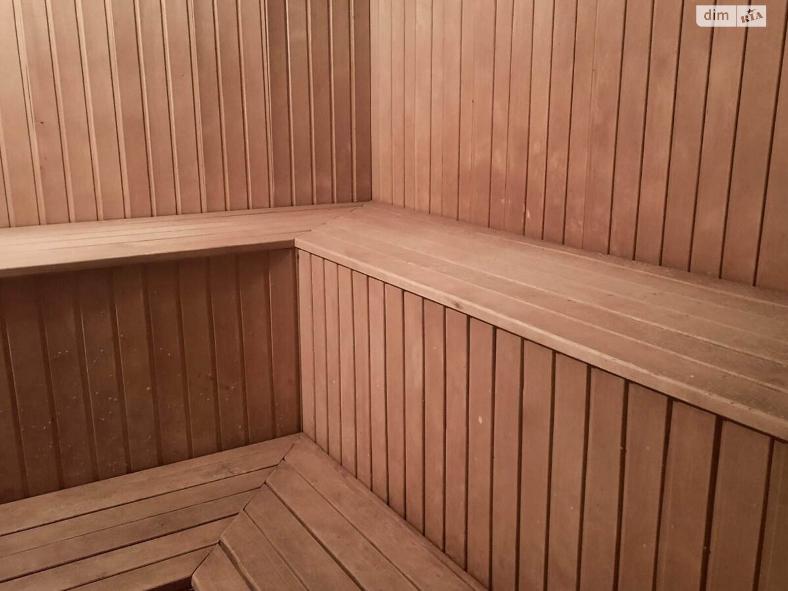 Коммерческое помещение в Жванце, Центральная улица, цена: продажи 250 000 долларов за объект фото 1 Коммерческое помещение в Жванце, Центральная улица, цена продажи: 250 000 долларов за объект фото 1