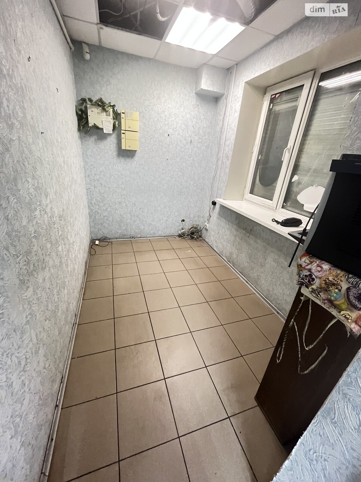 Комерційне приміщення в Кам’янському, продаж по Сергія Слисаренка (Скаліка) вулиця 2/34, район Заводський, ціна: 23 000 доларів за об’єкт фото 1 Комерційне приміщення в Кам’янському, продаж по Сергія Слисаренка (Скаліка) вулиця 2/34, район Заводський, ціна: 23 000 доларів за об’єкт фото 1