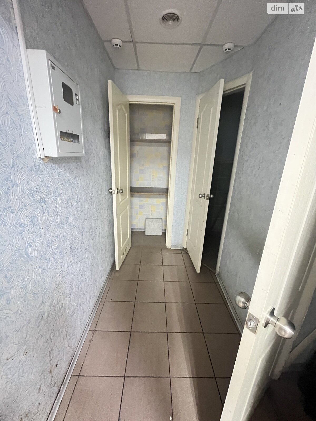 Комерційне приміщення в Кам’янському, продаж по Сергія Слисаренка (Скаліка) вулиця 2/34, район Заводський, ціна: 23 000 доларів за об’єкт фото 1 Комерційне приміщення в Кам’янському, продаж по Сергія Слисаренка (Скаліка) вулиця 2/34, район Заводський, ціна: 23 000 доларів за об’єкт фото 1