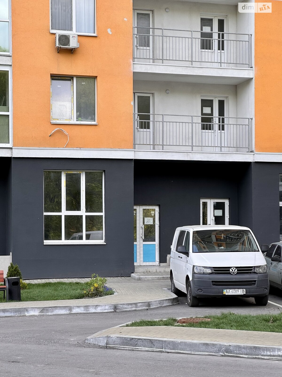 Коммерческое помещение в Киеве, продажа по Лысогорский переулок 20, район Багриновая гора, цена: 23 500 долларов за объект фото 1 Коммерческое помещение в Киеве, продажа по Лысогорский переулок 20, район Багриновая гора, цена: 23 500 долларов за объект фото 1