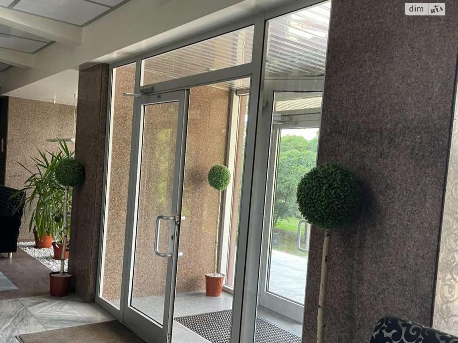 Комерційне приміщення в Києві, продаж по Юрія Шумського вулиця 3, район Березняки, ціна: 15 800 000 доларів за об’єкт фото 1 Комерційне приміщення в Києві, продаж по Юрія Шумського вулиця 3, район Березняки, ціна: 15 800 000 доларів за об’єкт фото 1