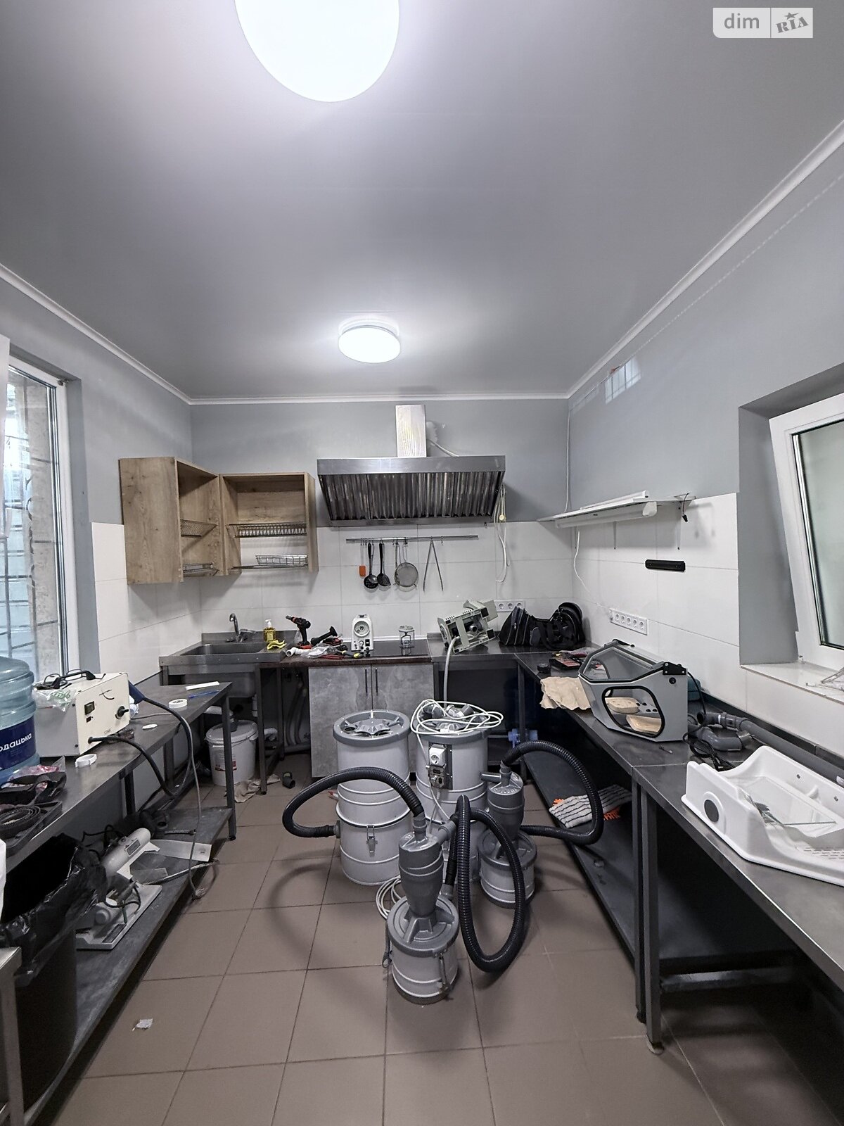 Комерційне приміщення в Києві, продаж по Гната Юри вулиця 7, район Борщагівка, ціна: 69 900 доларів за об’єкт фото 1 Комерційне приміщення в Києві, продаж по Гната Юри вулиця 7, район Борщагівка, ціна: 69 900 доларів за об’єкт фото 1