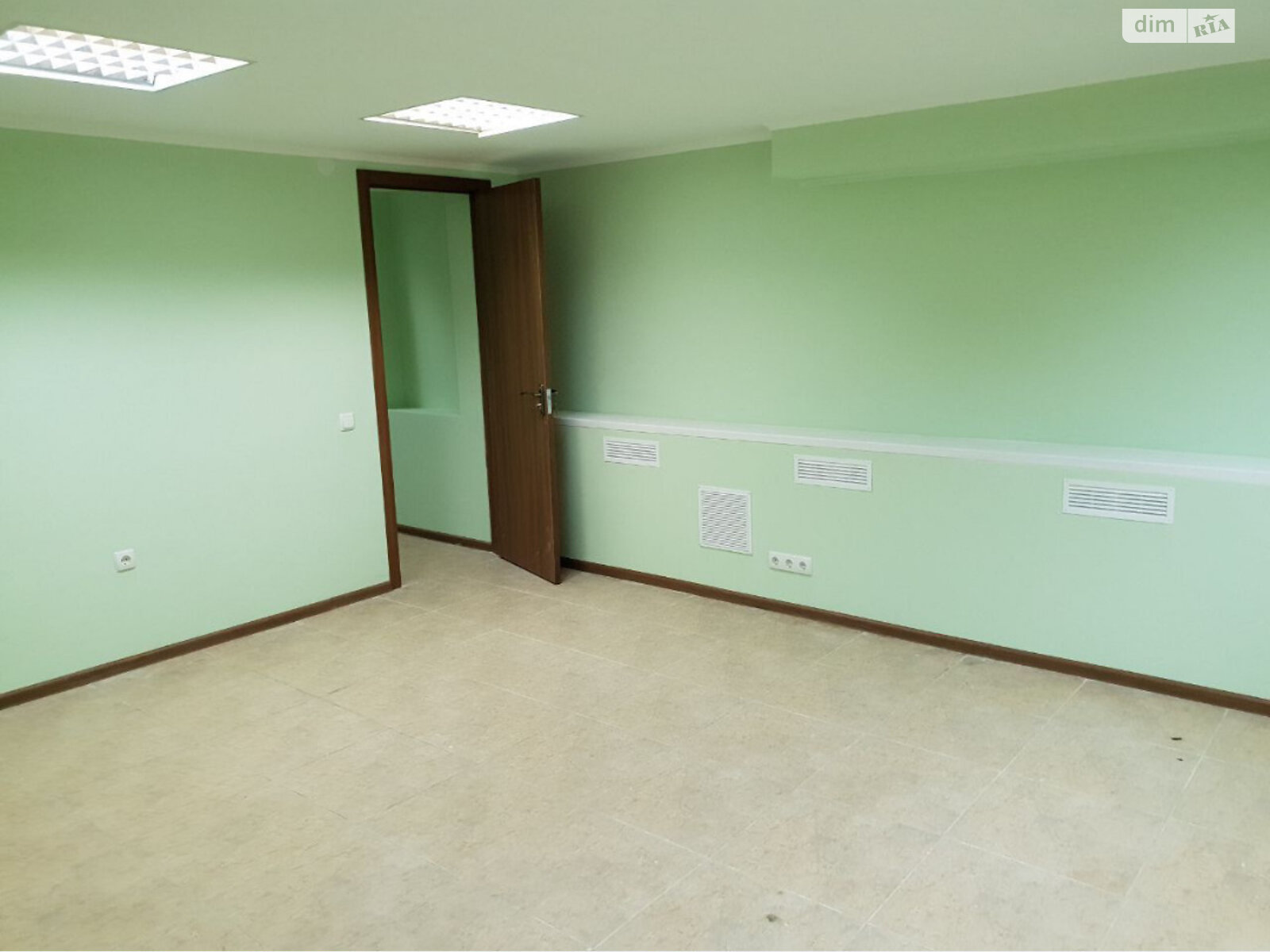 Комерційне приміщення в Києві, продаж по Гната Юри вулиця 9А, район Борщагівка, ціна: 55 000 доларів за об’єкт фото 1